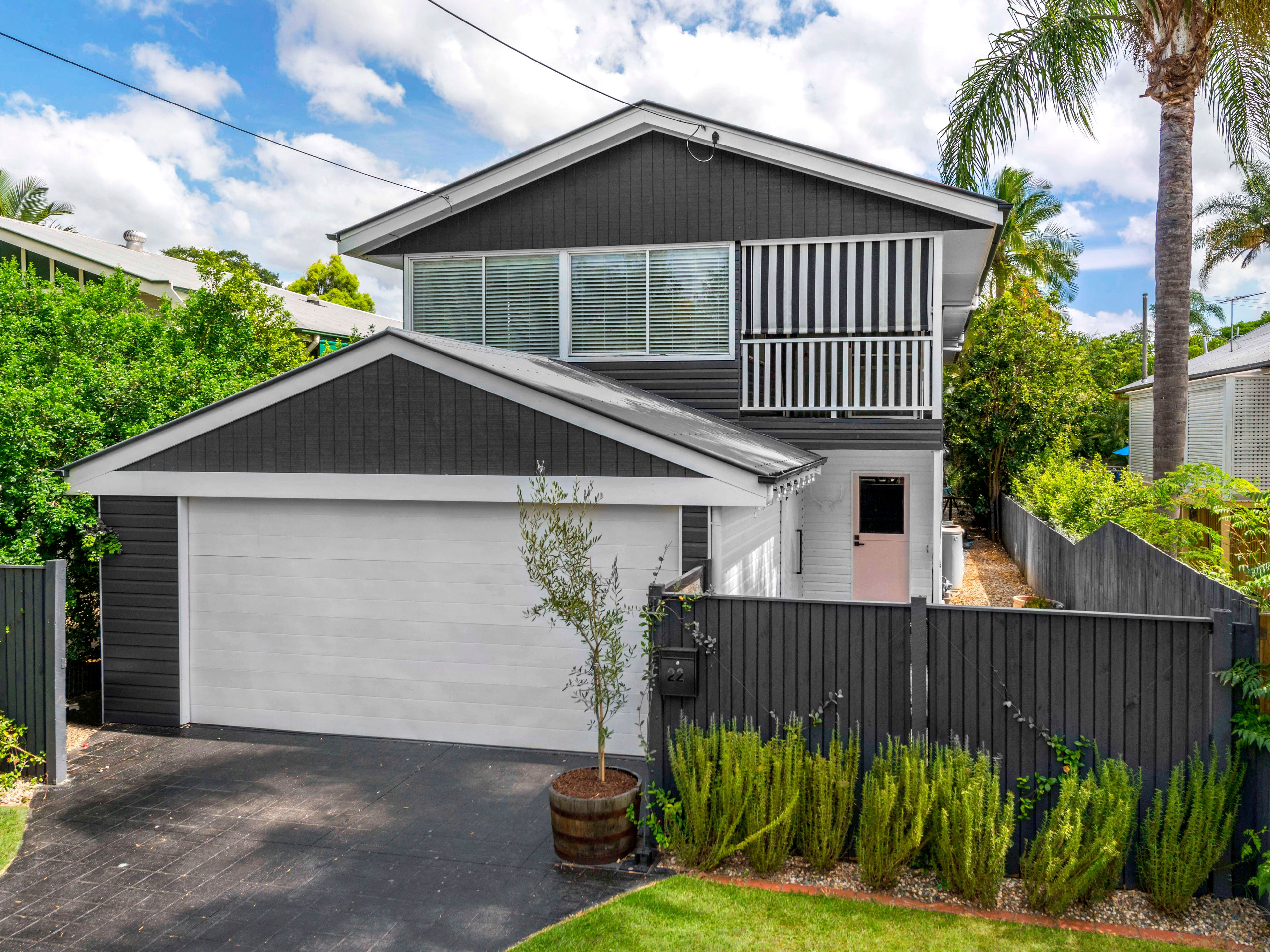 22 Weinholt Street, Sherwood QLD 4075
