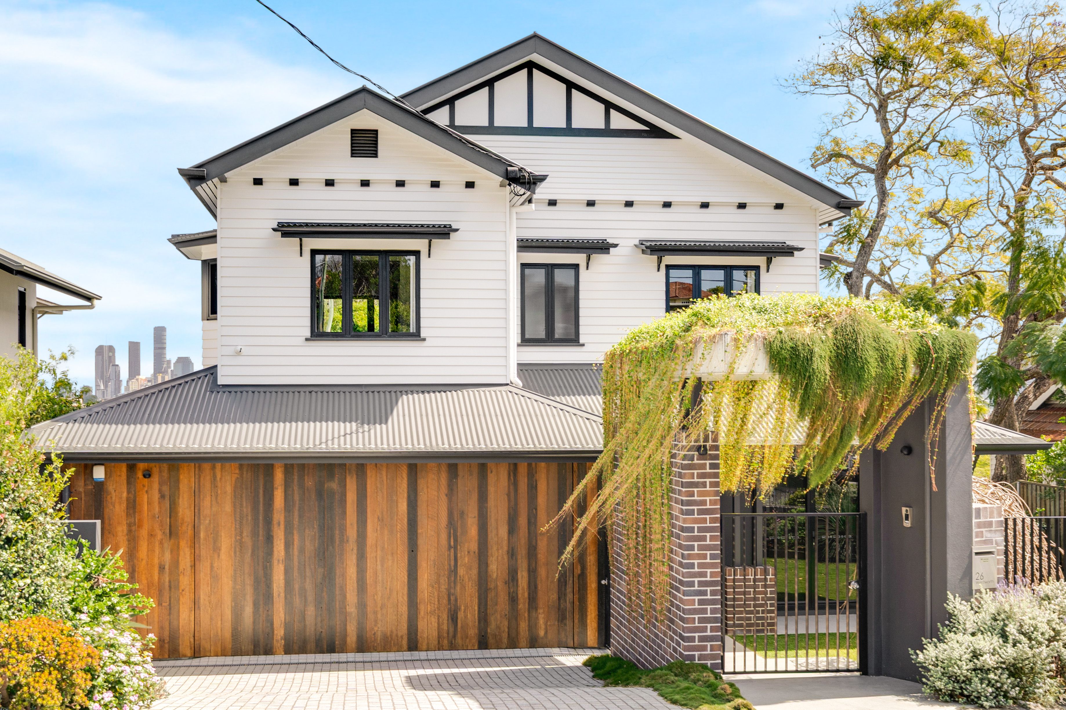 26 Wentworth Parade, Balmoral, QLD 4171