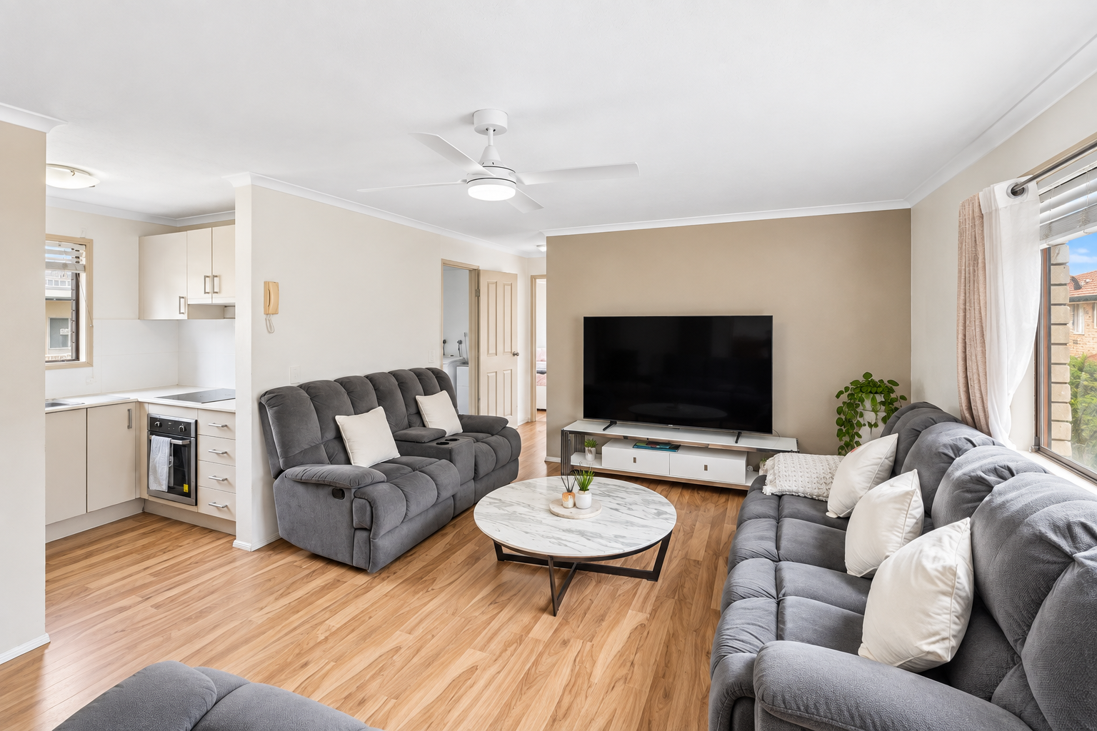 7/3 Ahern Street, Labrador, QLD 4215