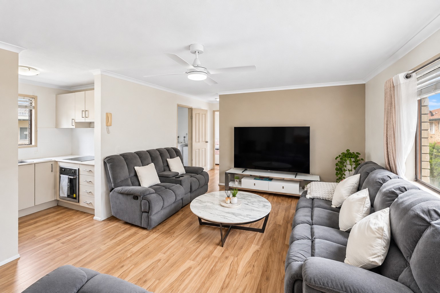 7/3 Ahern Street, Labrador, QLD 4215