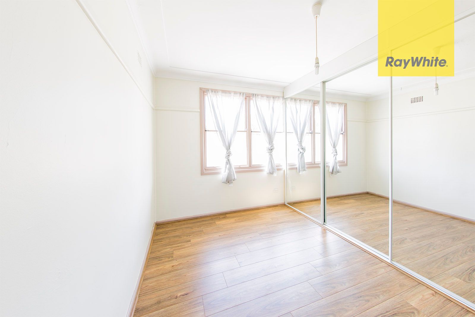 13 Redbank Road, Northmead, NSW 2152