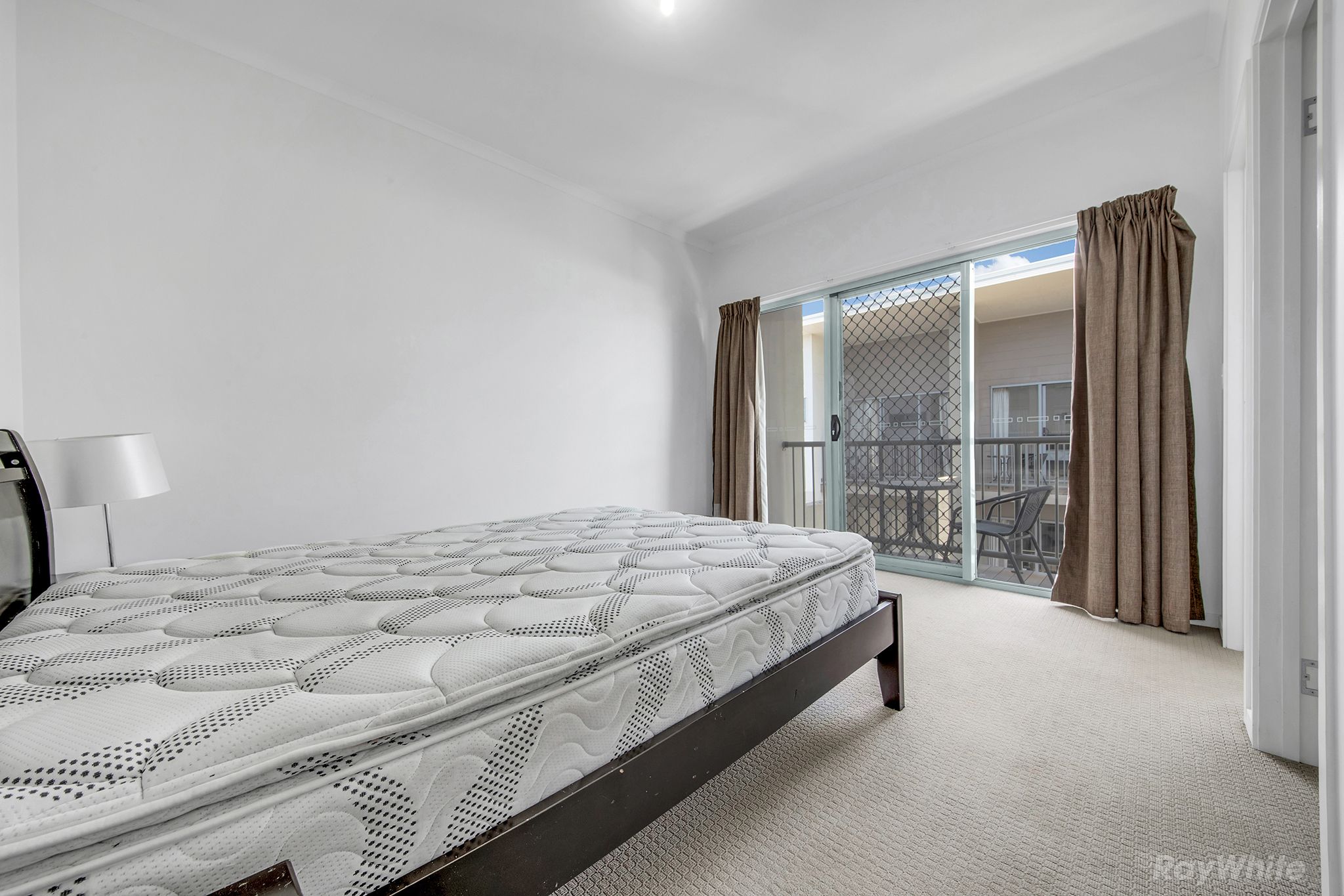 4/4 Rossella Street — photo 4 of 8