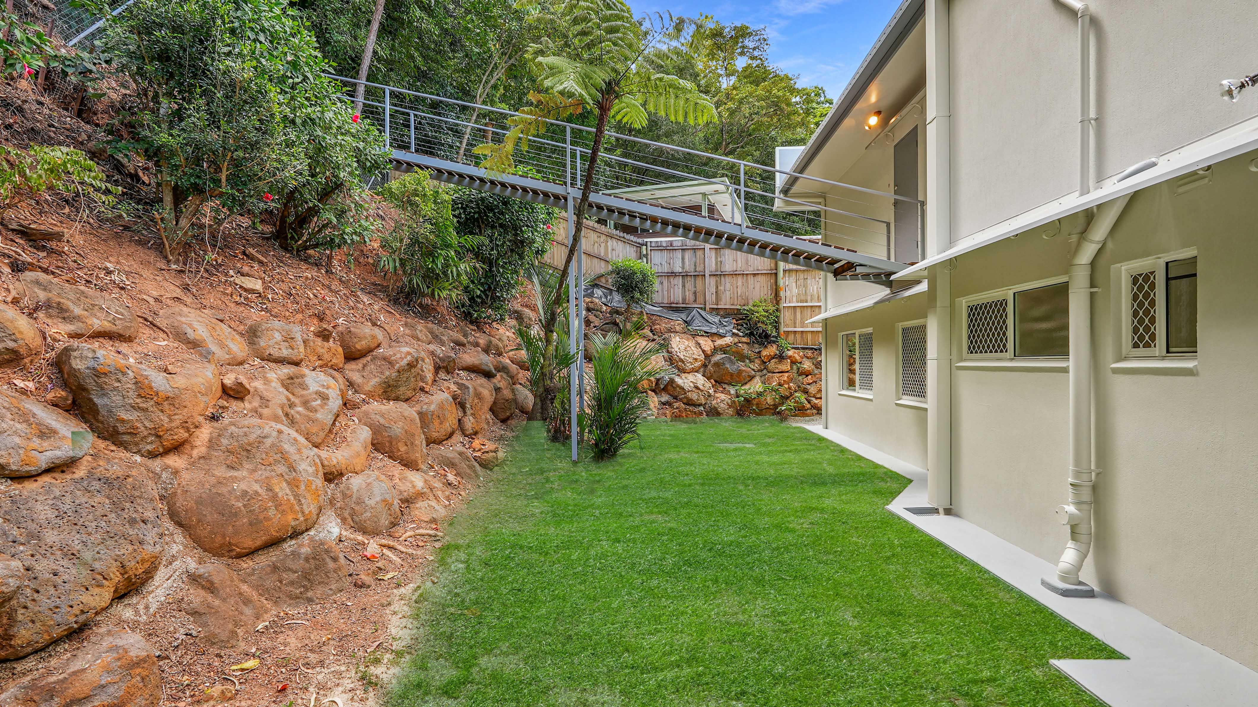 21 Darkin Close — photo 17 of 18