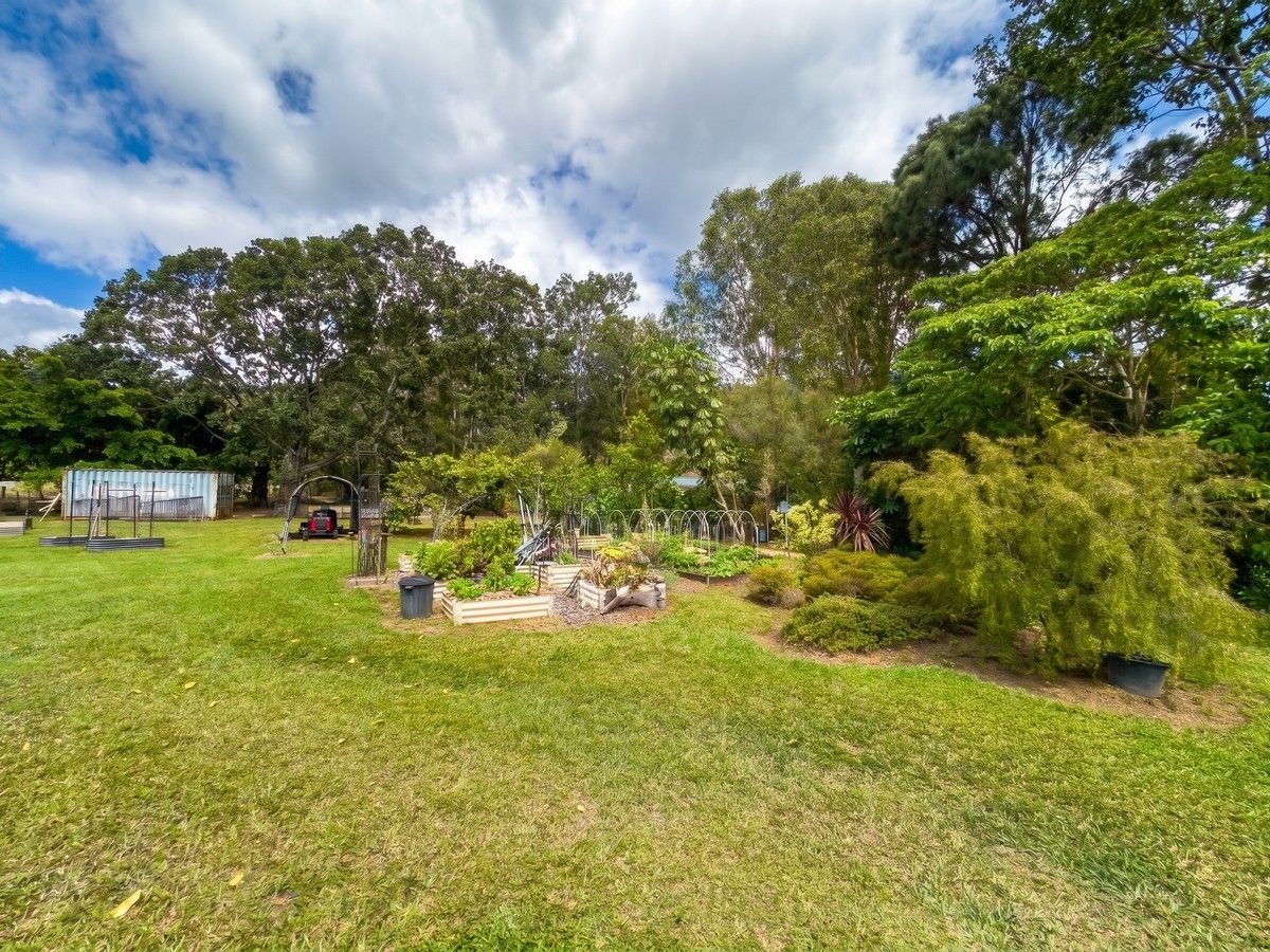 35 Carrington Road — photo 15 of 18