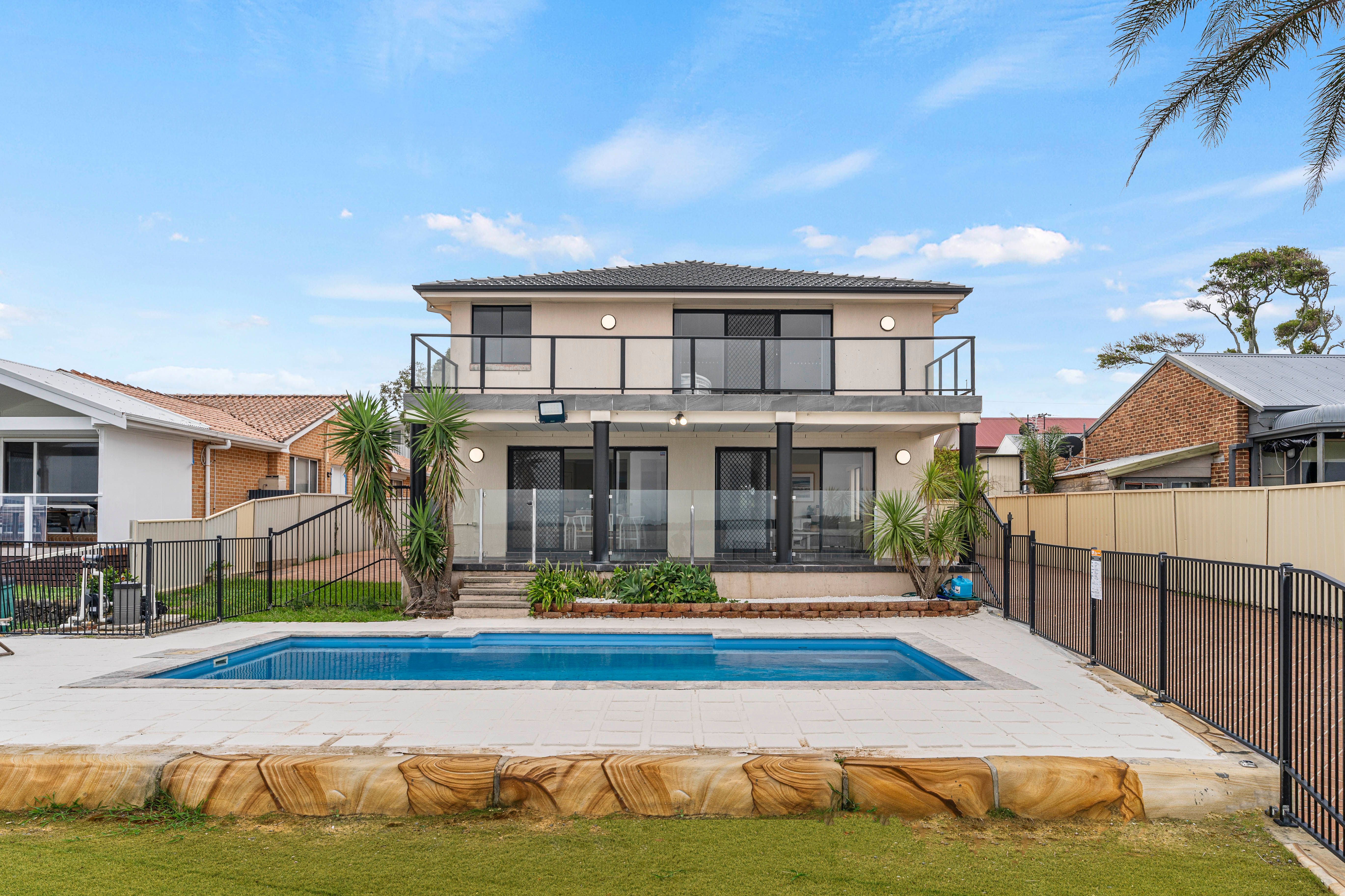 141 Main Road, Toukley, NSW 2263