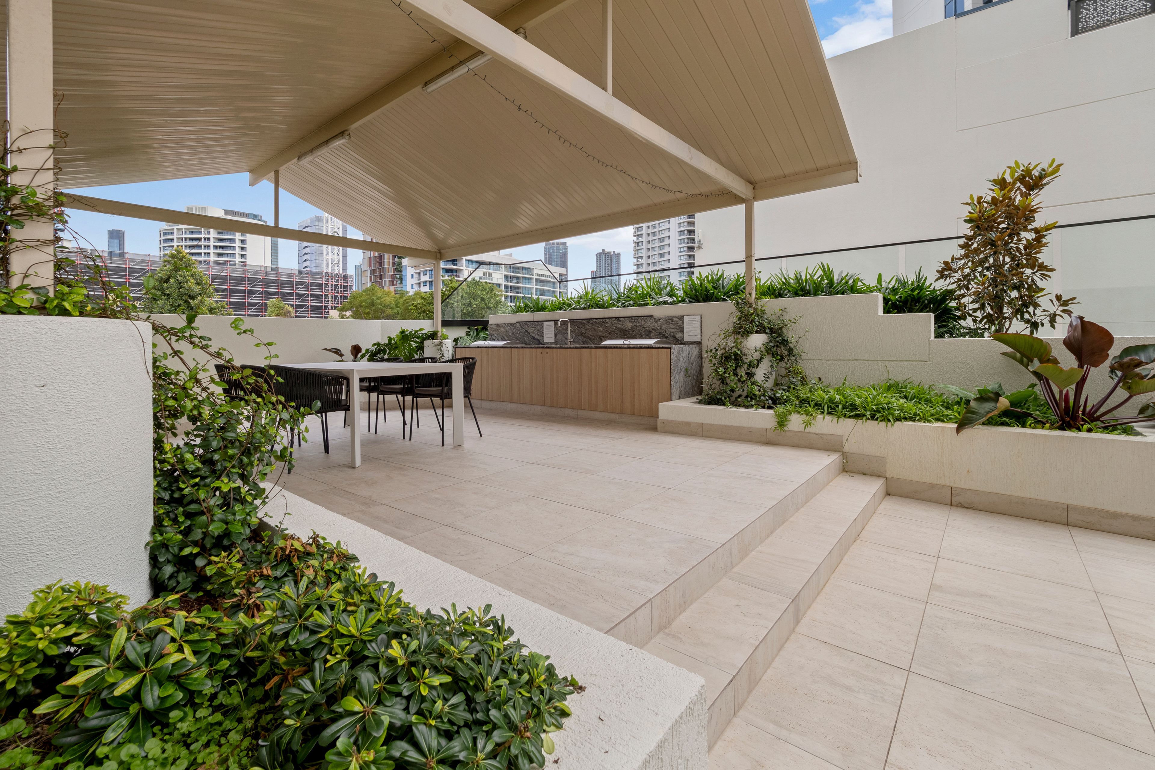 506/44 Ferry Street — photo 19 of 20