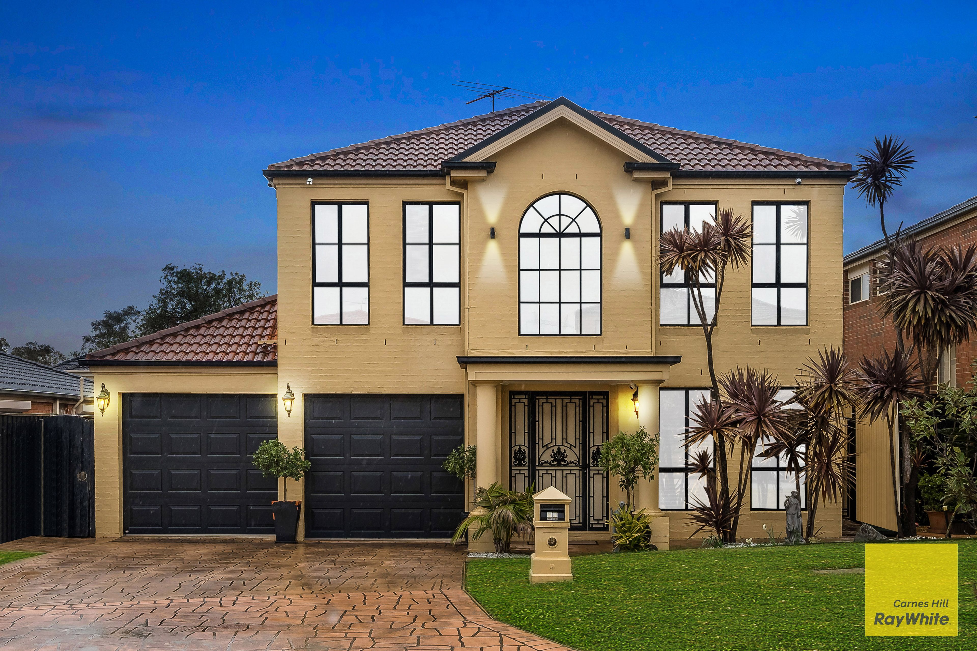 84 Carmichael Drive, West Hoxton NSW 2171