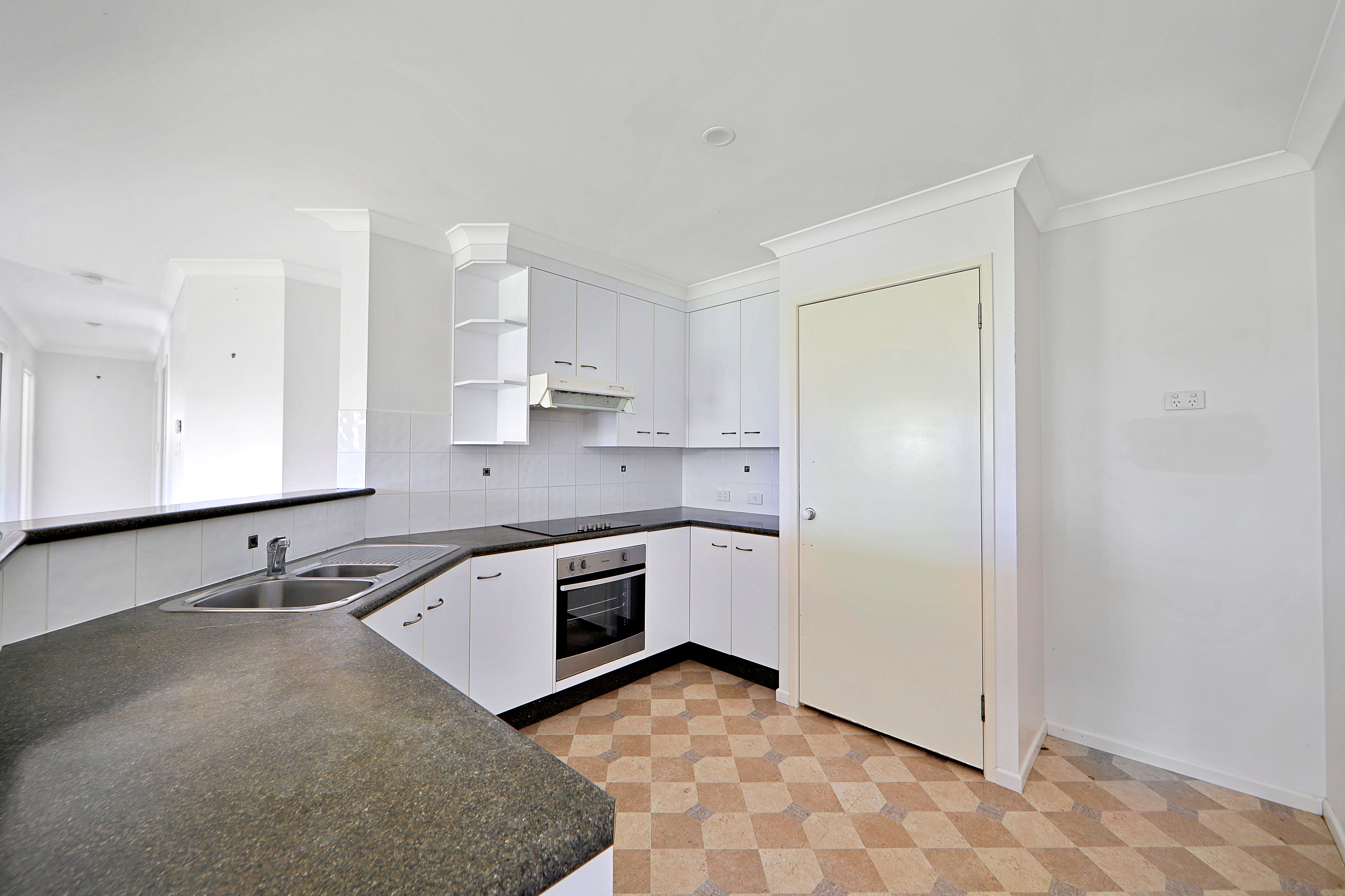 18 Davidson Street — photo 5 of 19