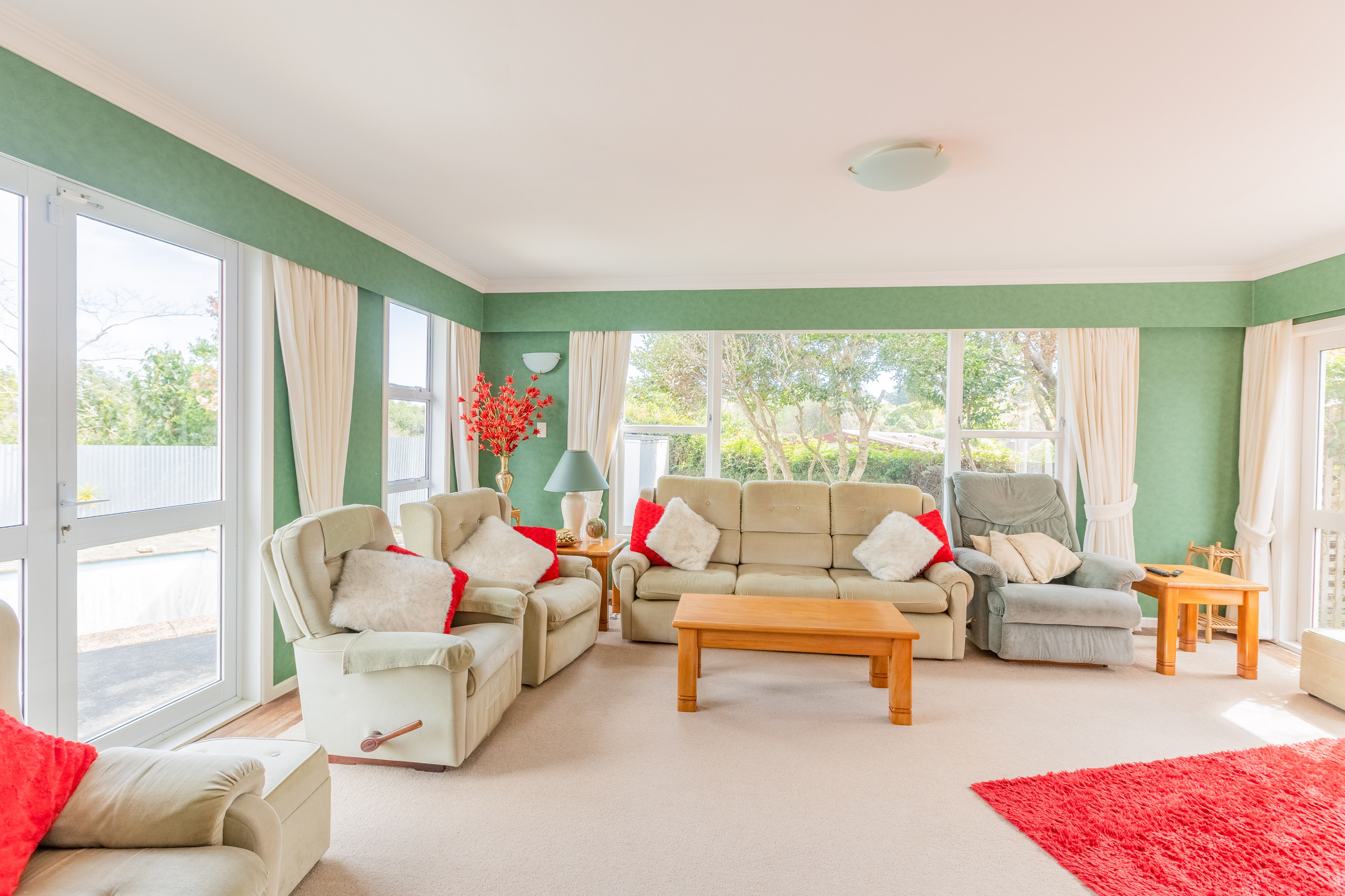 142 Raumati Road, Raumati Beach, Kapiti Coast District 5032 Sold House Ray White Paraparaumu