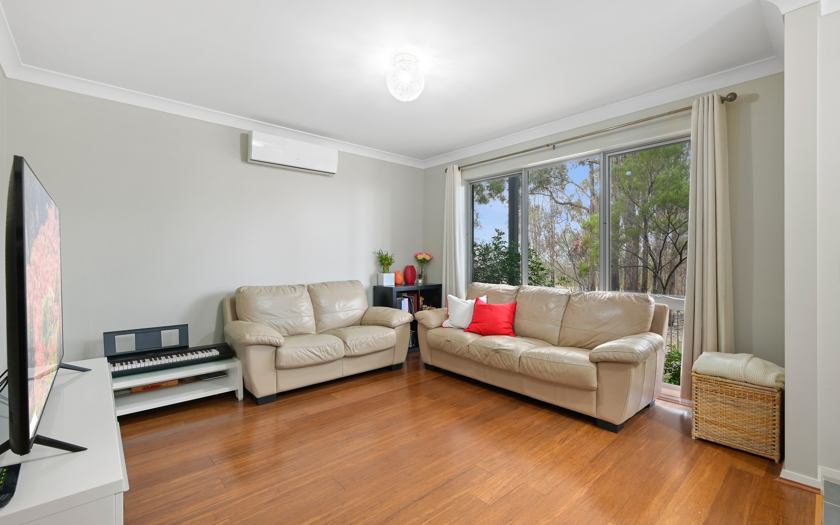 8 Bellona Walk, Glenfield, NSW 2167