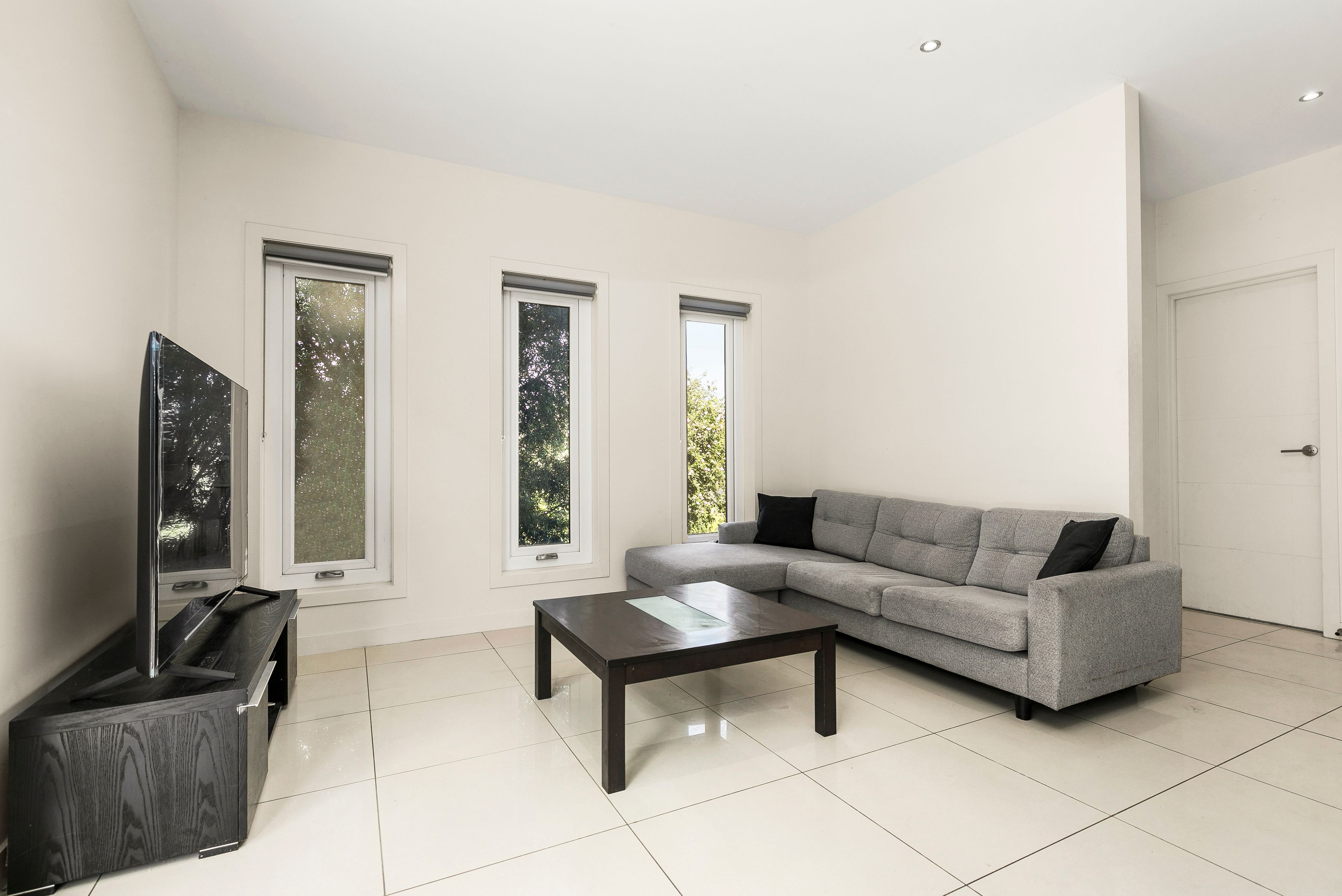 1/10 Dhemre Place — photo 4 of 17