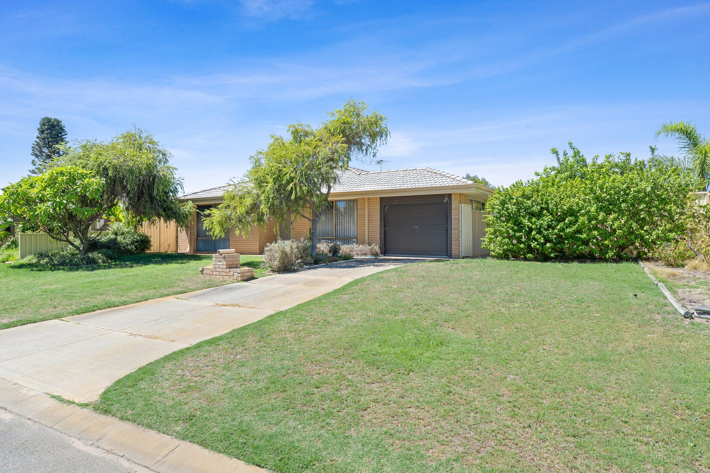 4 Bingarra Close, Port Kennedy, WA 6172