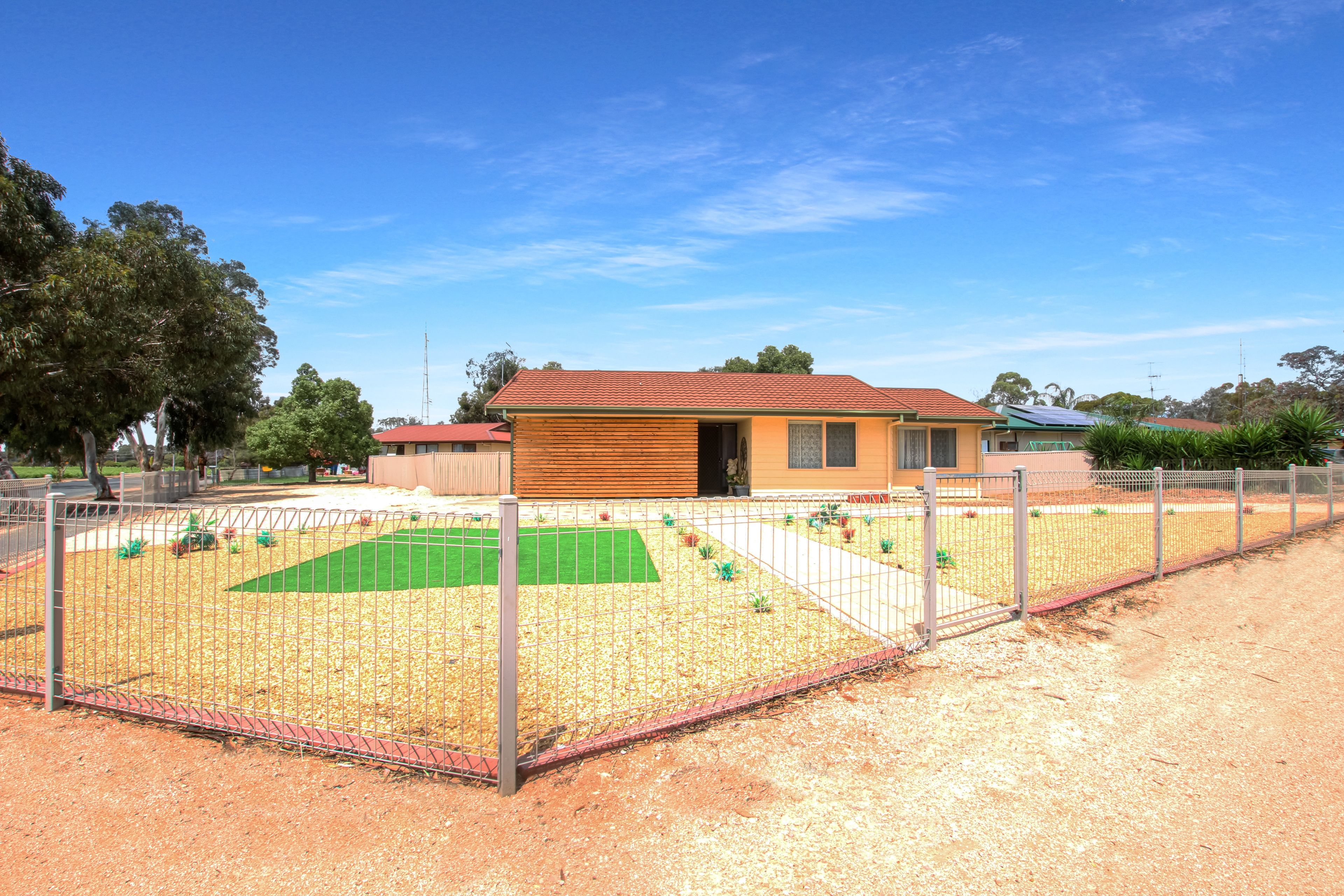 1 Smith Drive, Waikerie SA 5330