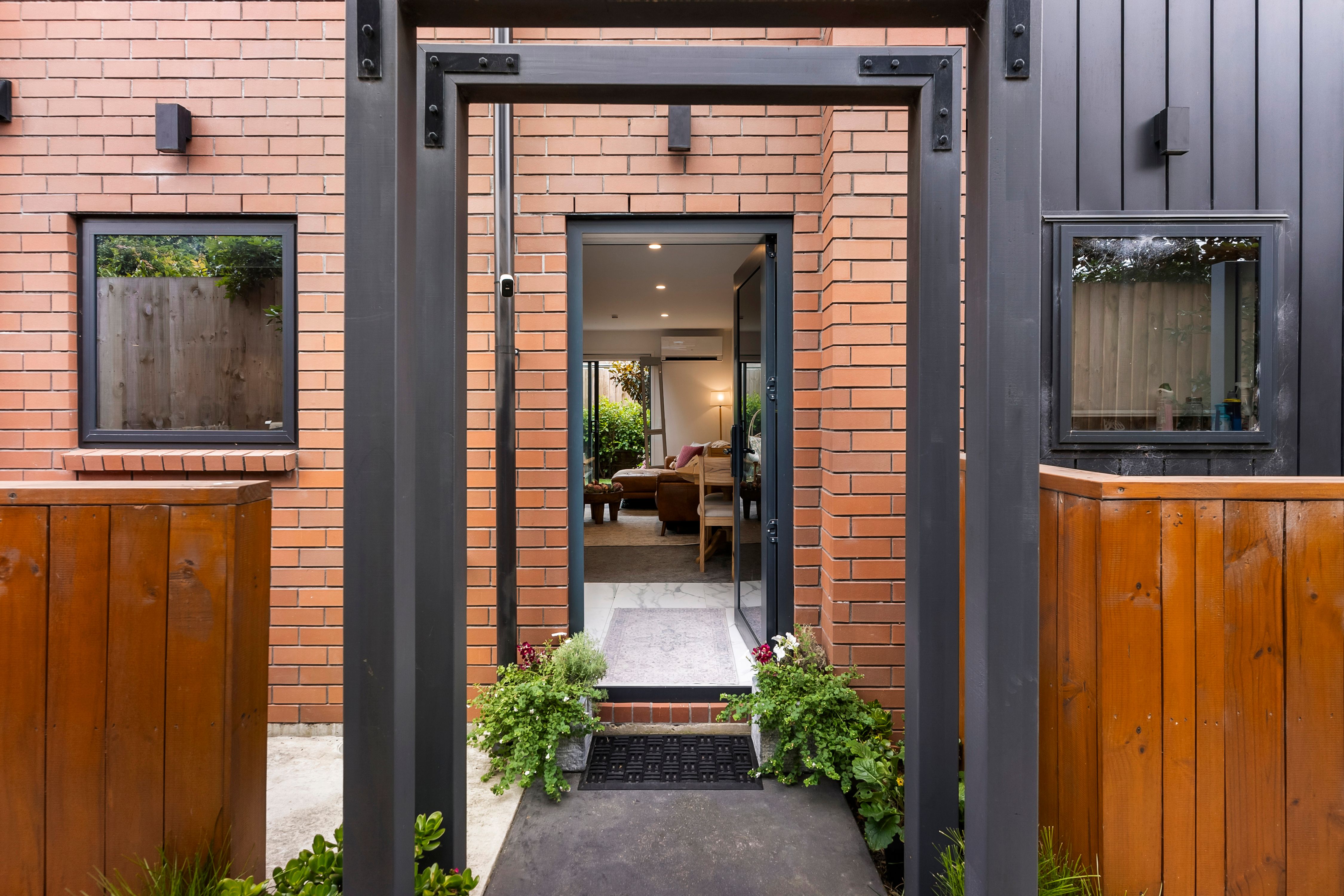 10/10 Yeovil Road, Te Atatu Peninsula, Waitakere City