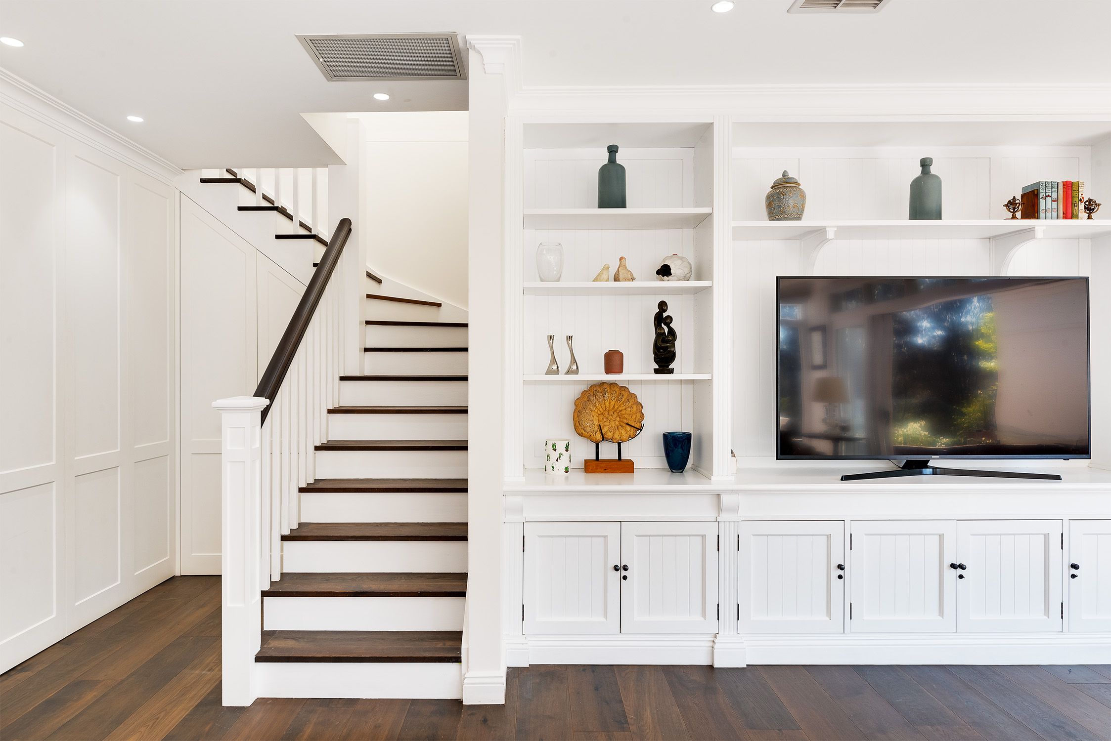 38 Thames Street — photo 4 of 12