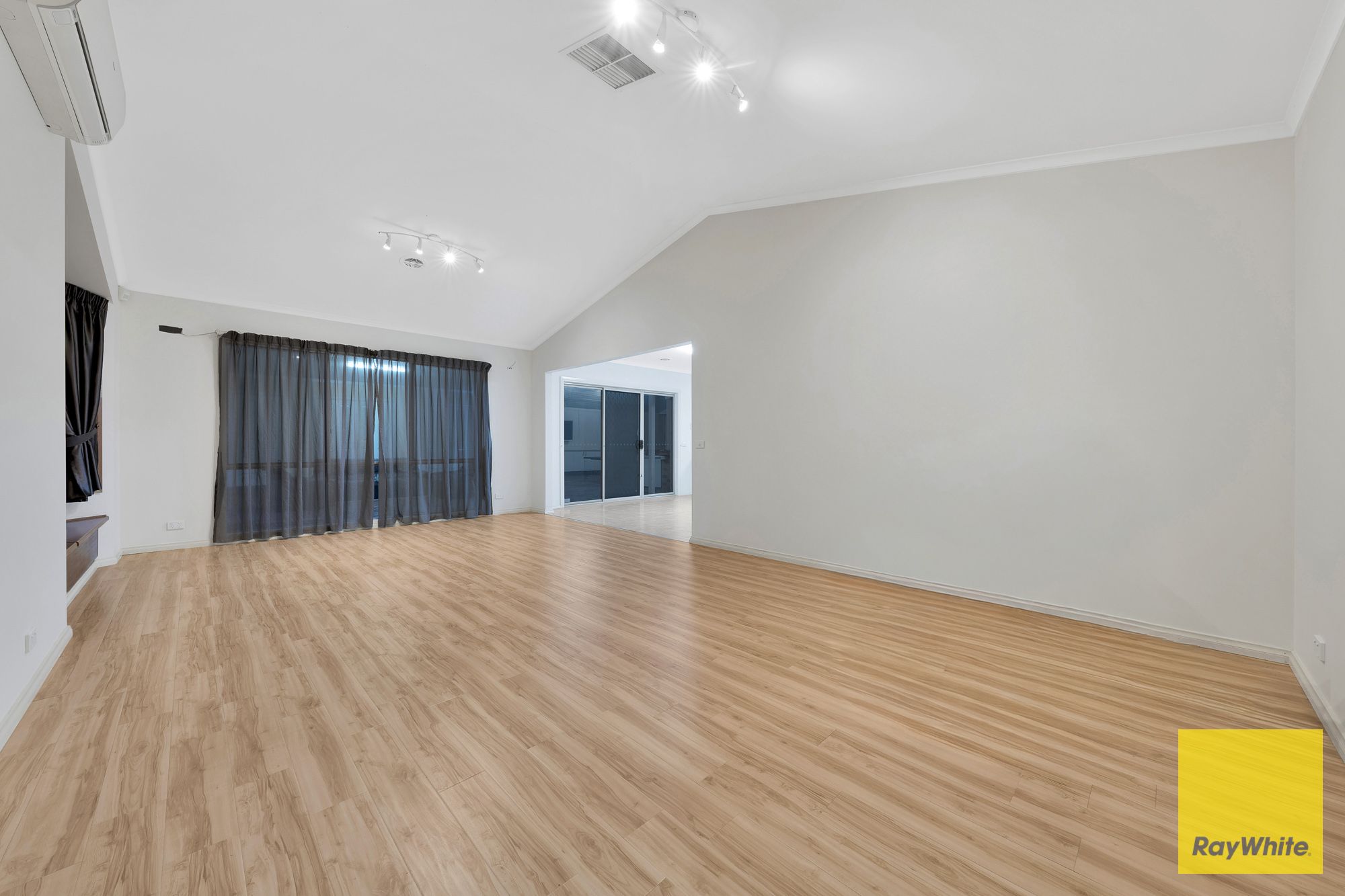 13 Eleanor Drive — photo 27 of 30