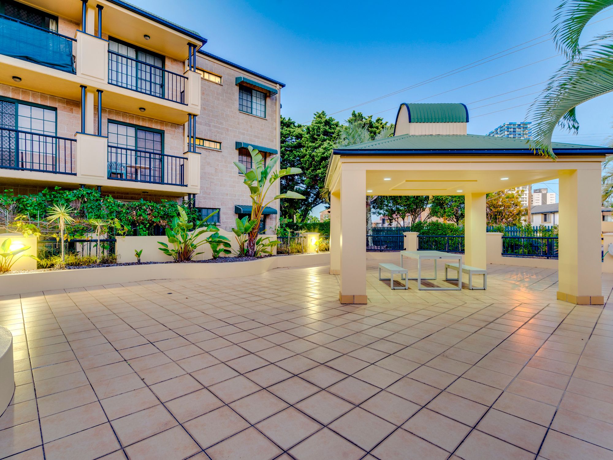 2/152-154 High Street, Southport, QLD 4215