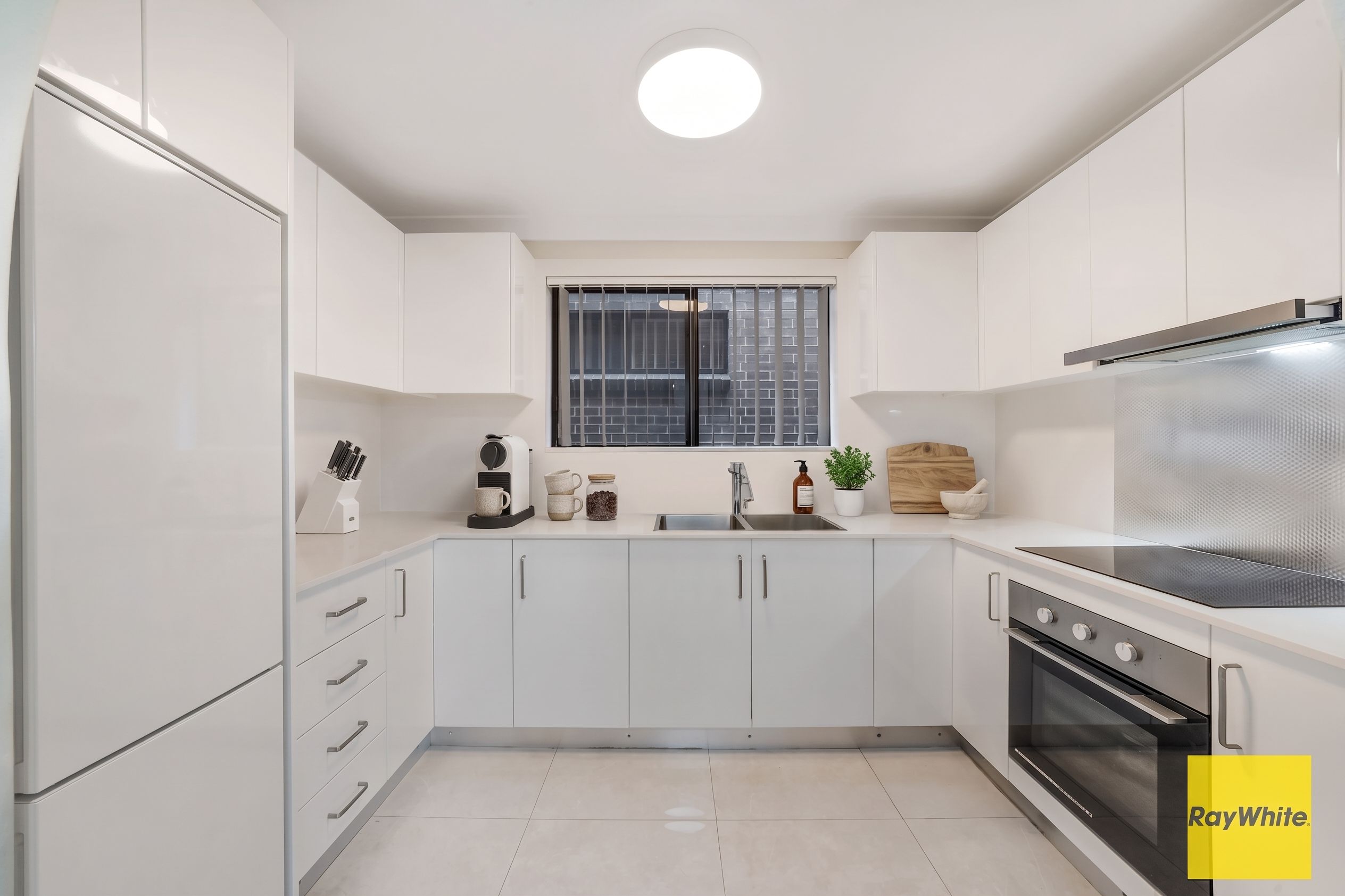 24A TORRENS Street — photo 6 of 16