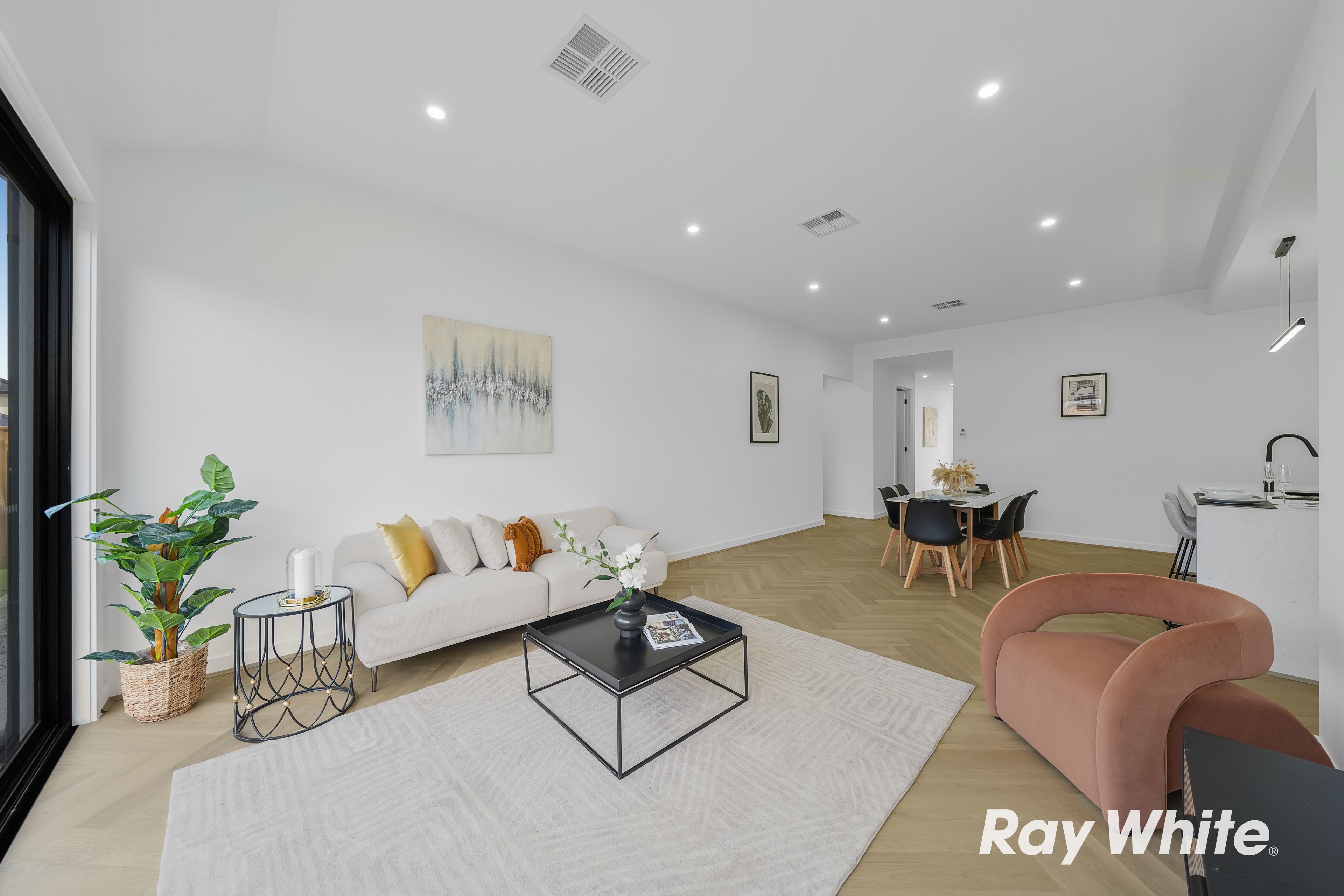 41 Batehaven Crescent — photo 10 of 21
