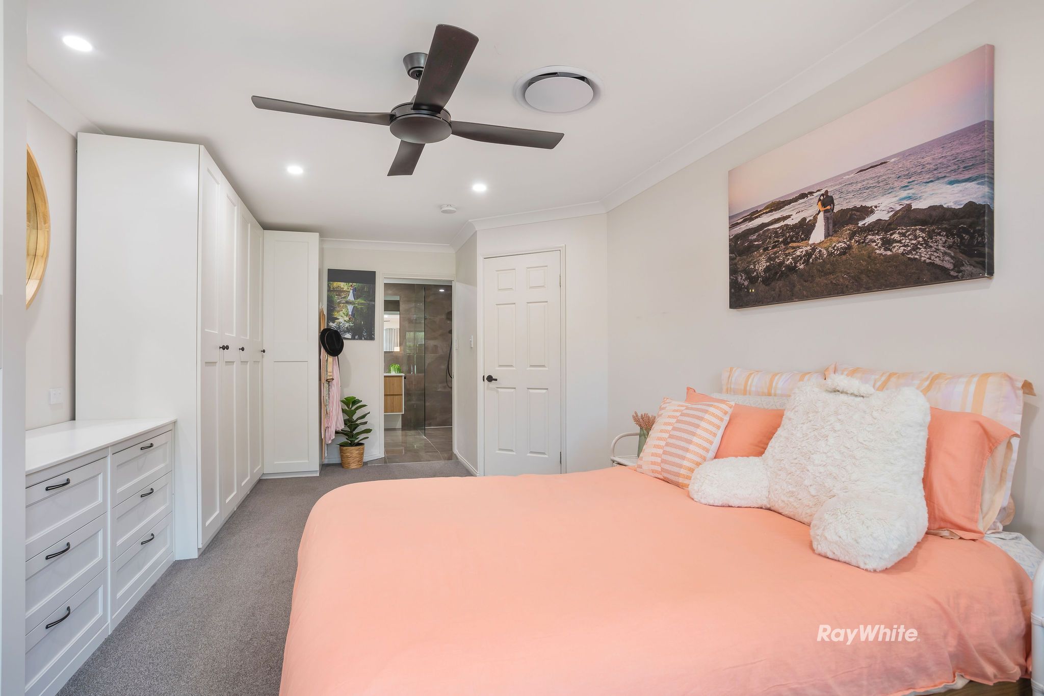 14 Nautilus Close — photo 8 of 26