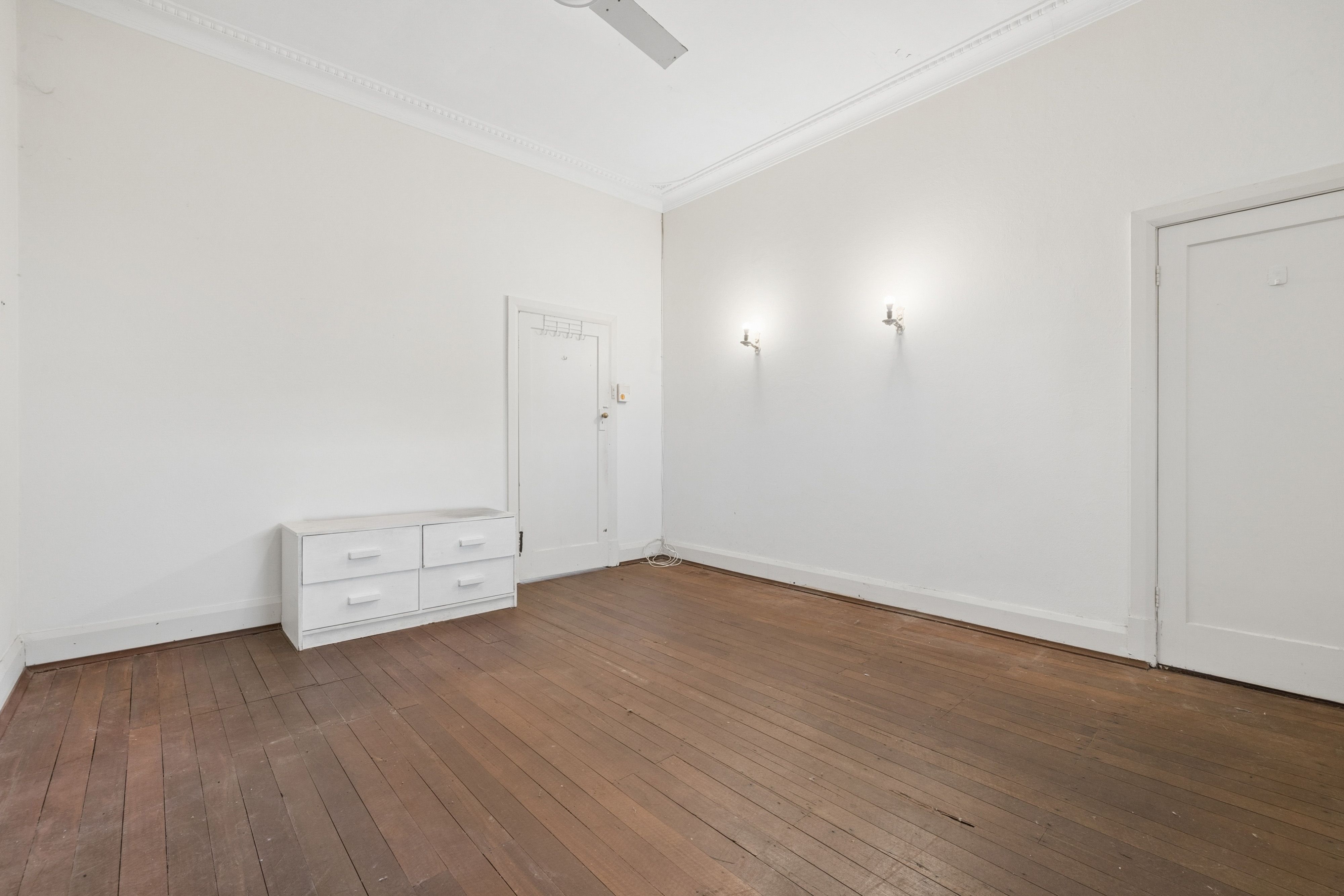 14 Cooper Street — photo 10 of 17