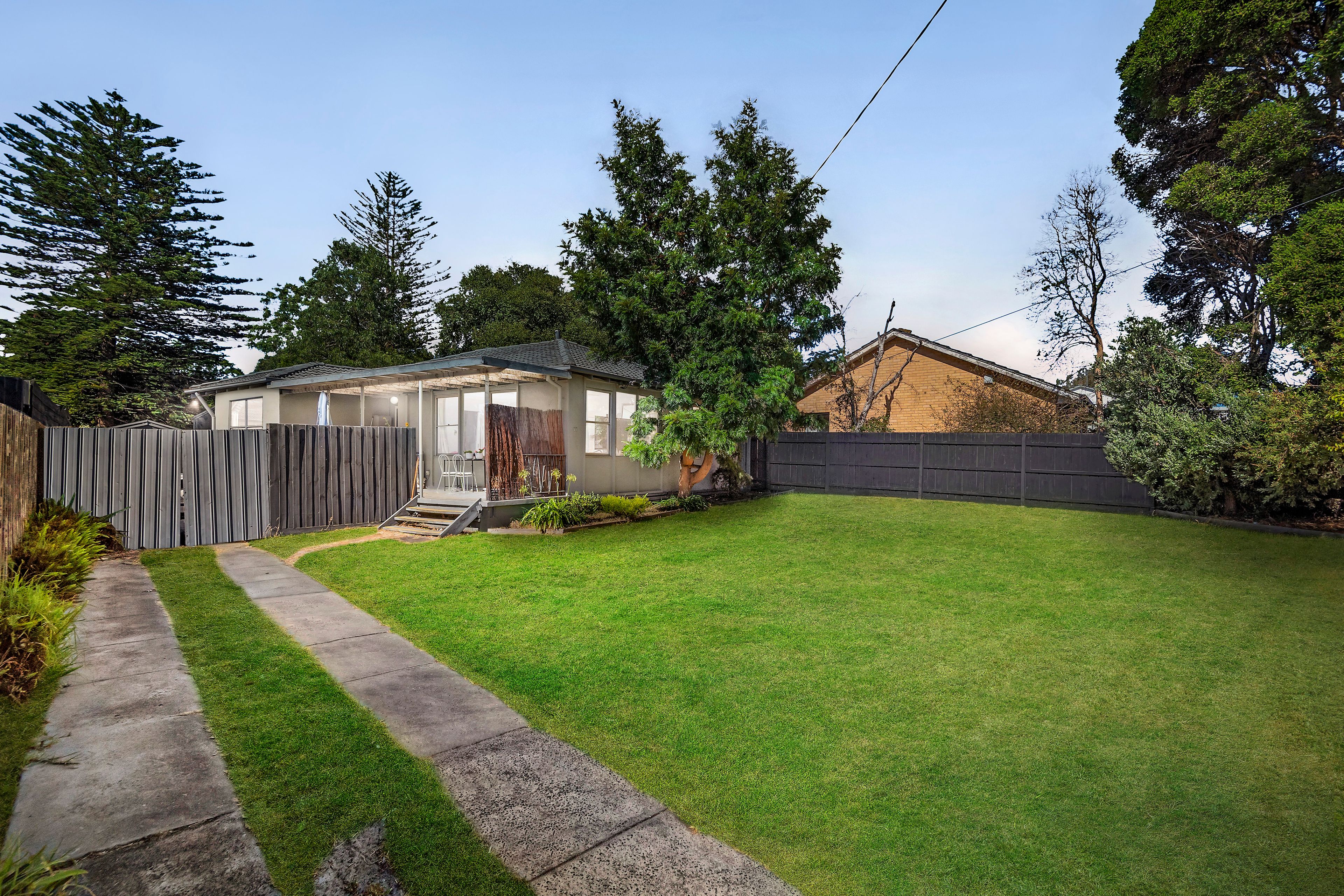 77 Monterey Boulevard, Frankston North VIC 3200
