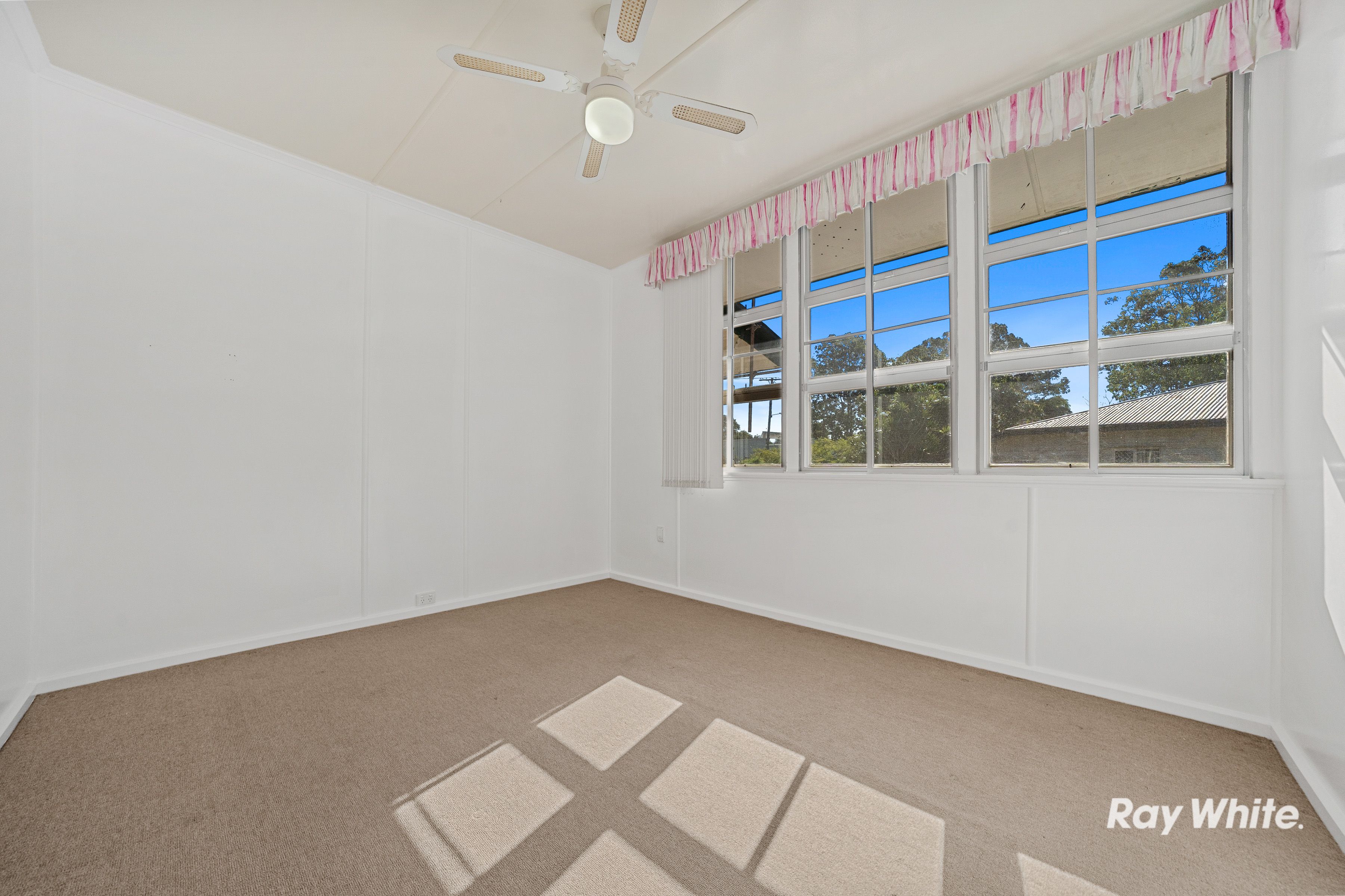 42 Kent Street — photo 15 of 24
