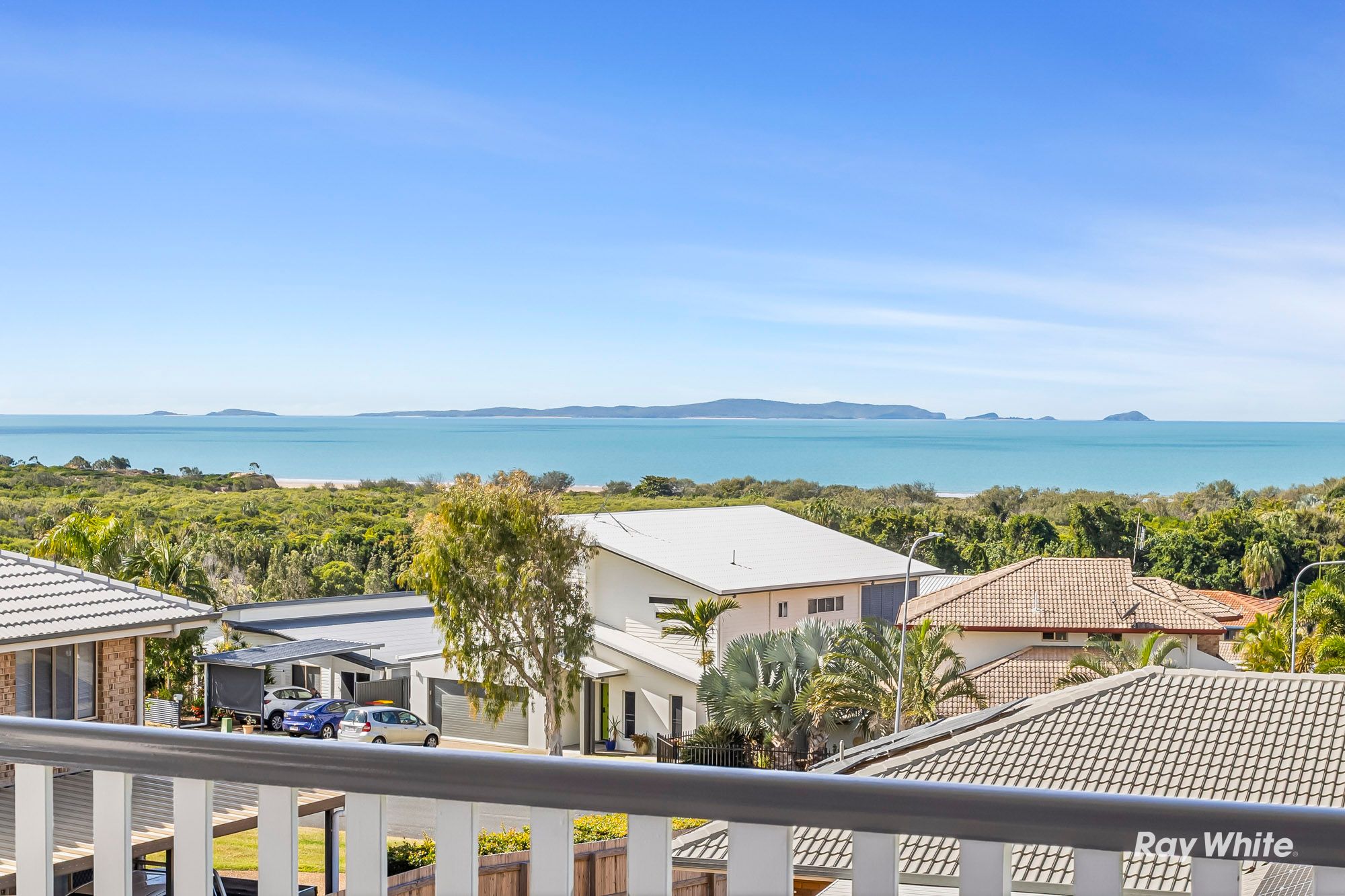 9 Yearsley Grove, Pacific Heights, QLD 4703