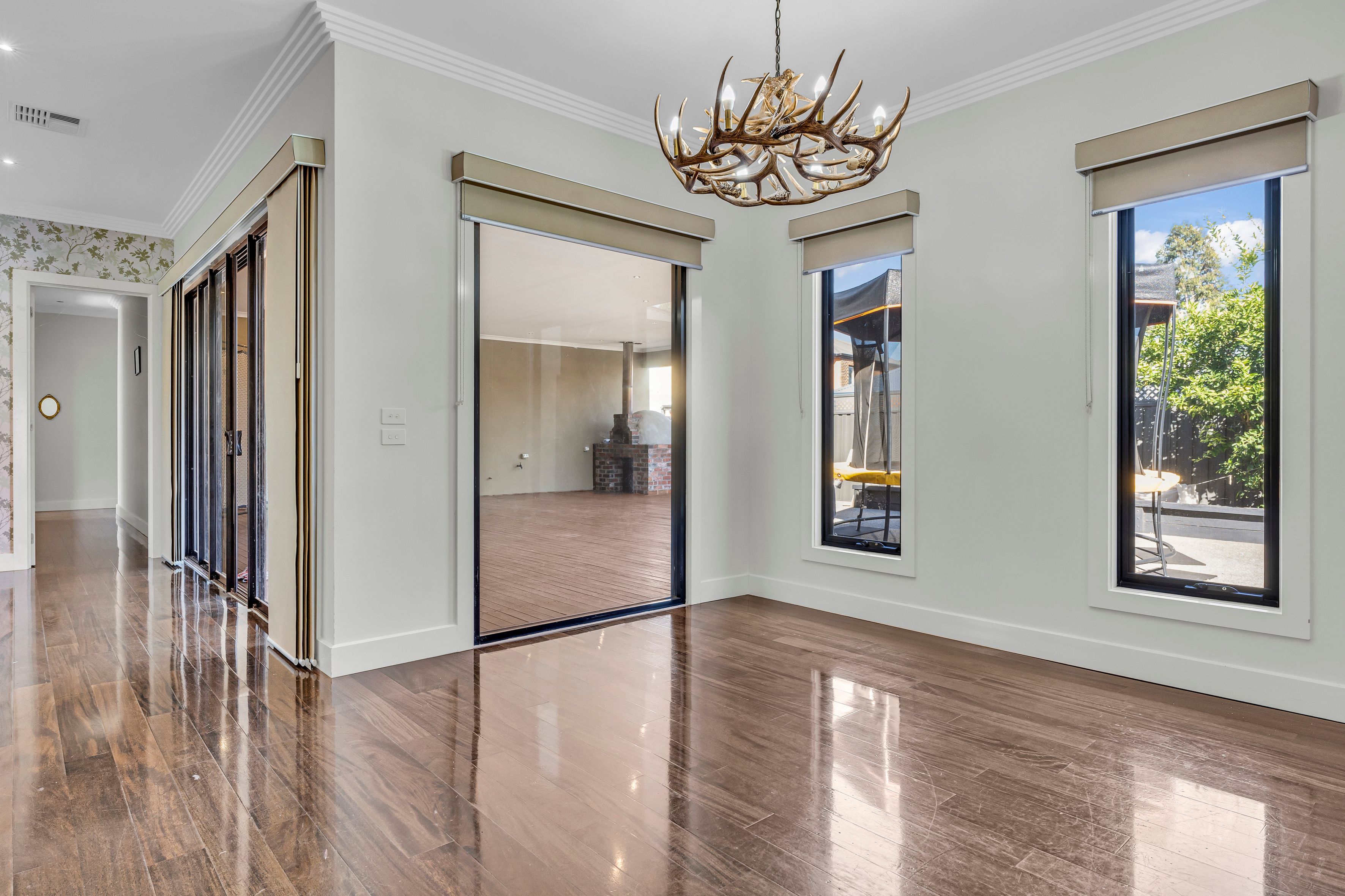 43 Hindmarsh Drive, MANOR LAKES, VIC 3024