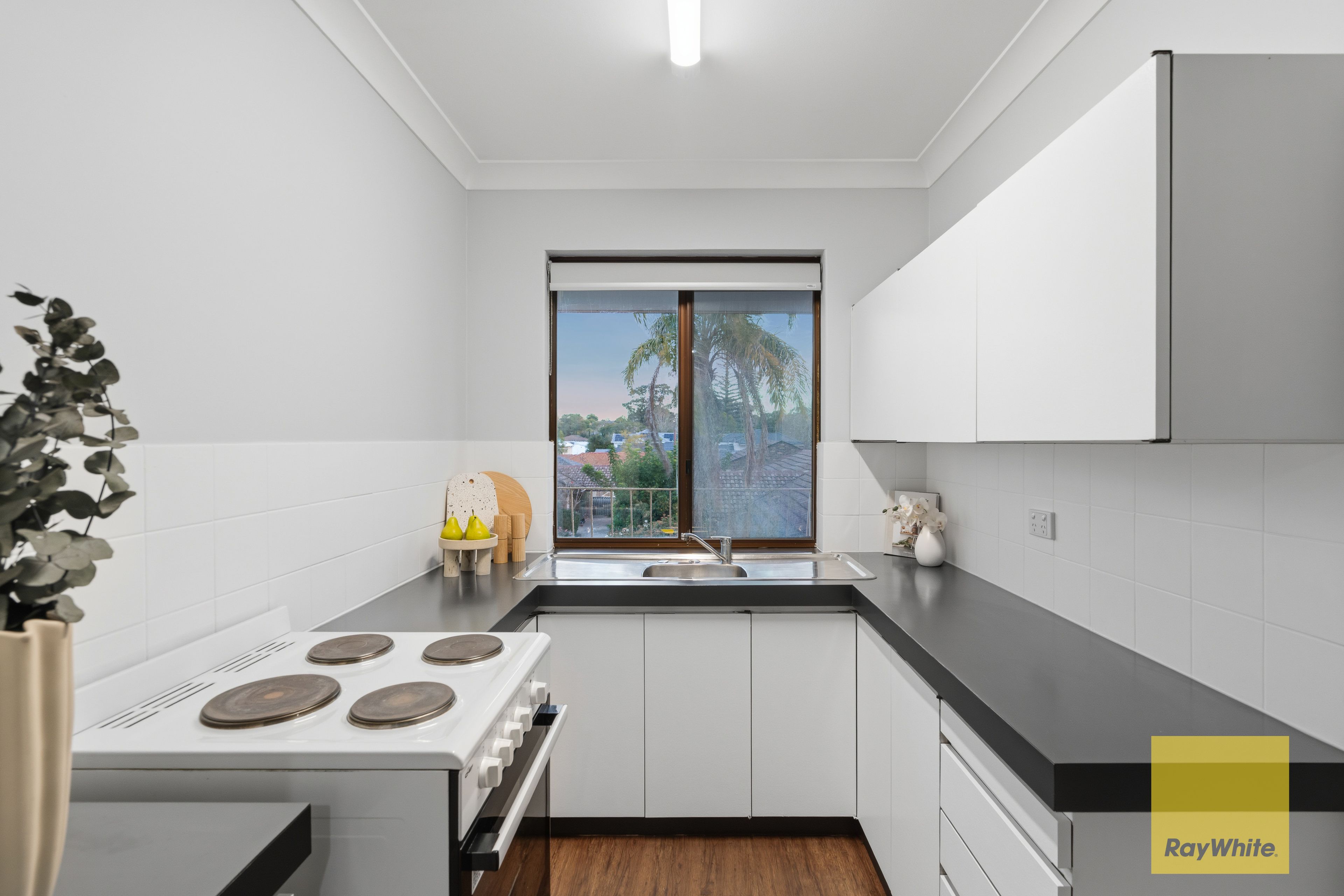 5/2 Waroonga Road — photo 12 of 30