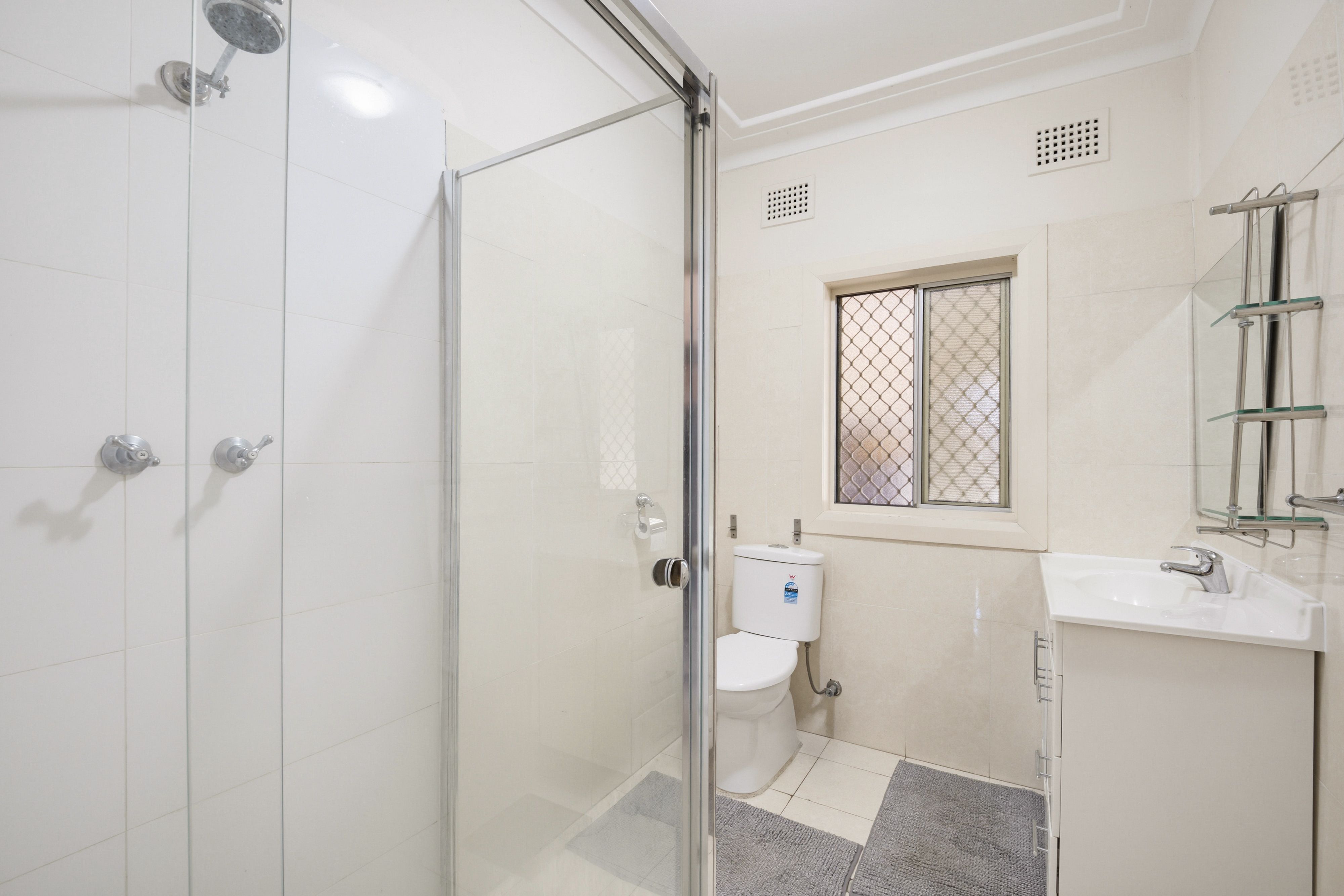70 Virgil Avenue — photo 8 of 11