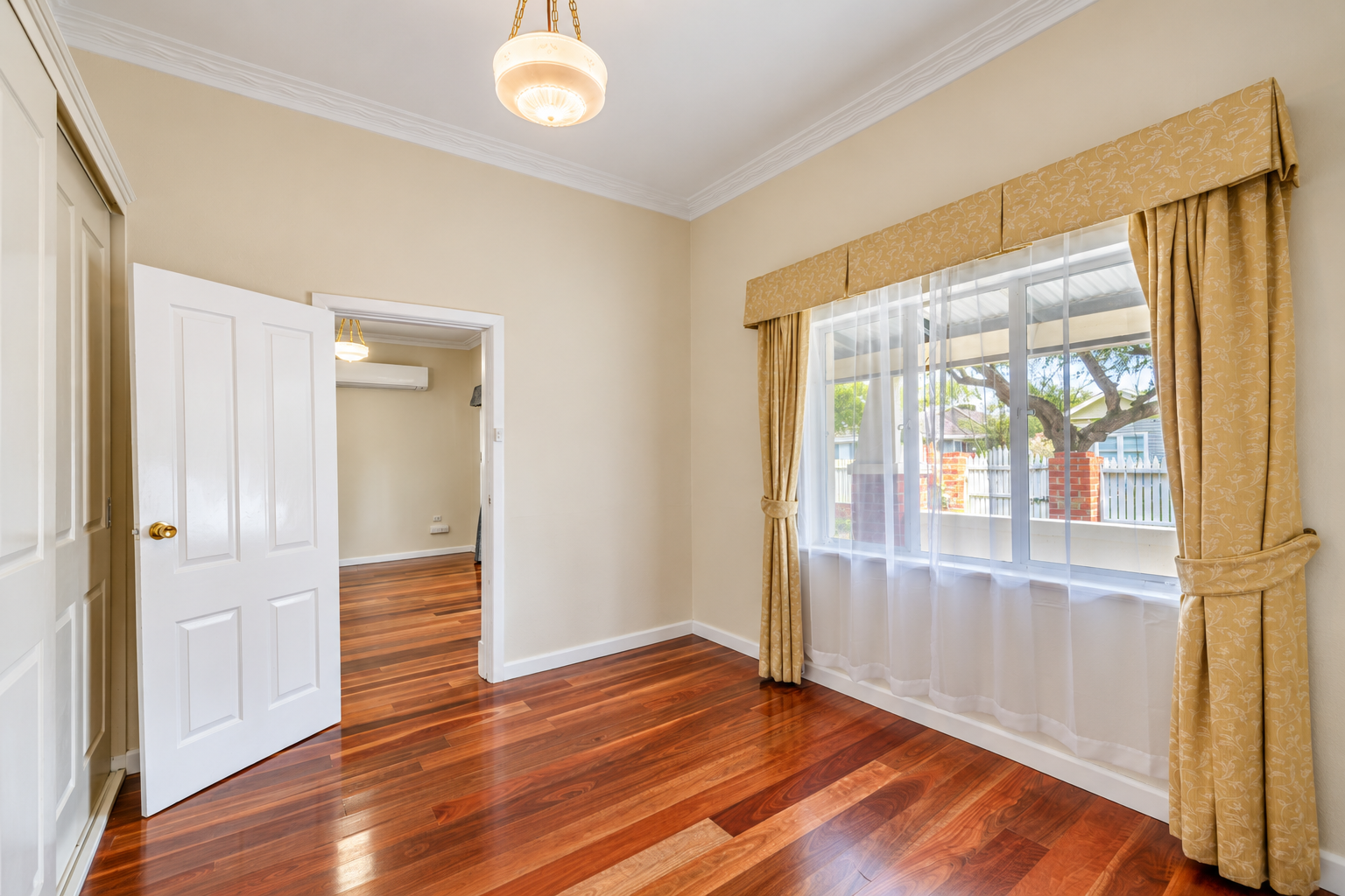 1/52 William Street — photo 6 of 8