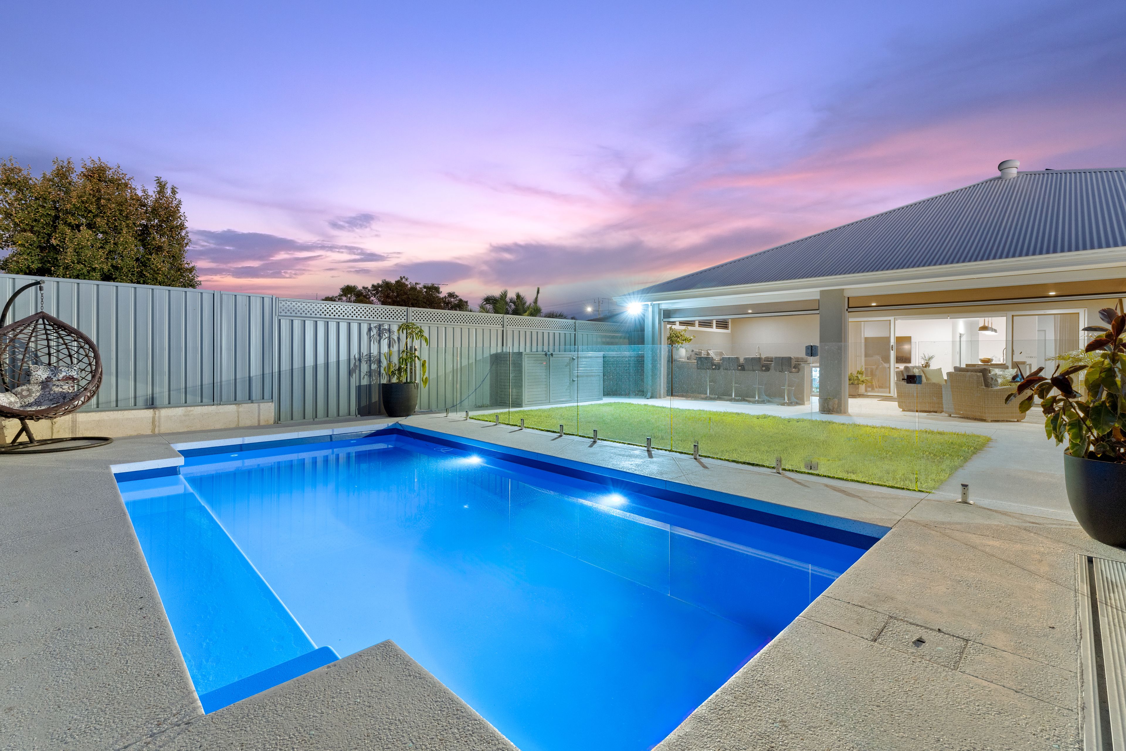49 Crystaluna Drive, Golden Bay, WA 6174 - Sold House - Ray White ...