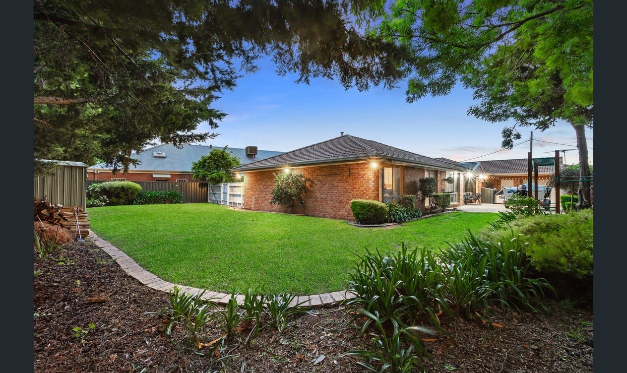 5 Catterick Court, Greenvale, VIC 3059