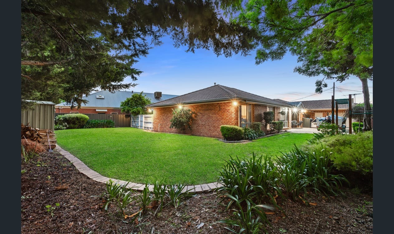 5 Catterick Court, Greenvale, VIC 3059