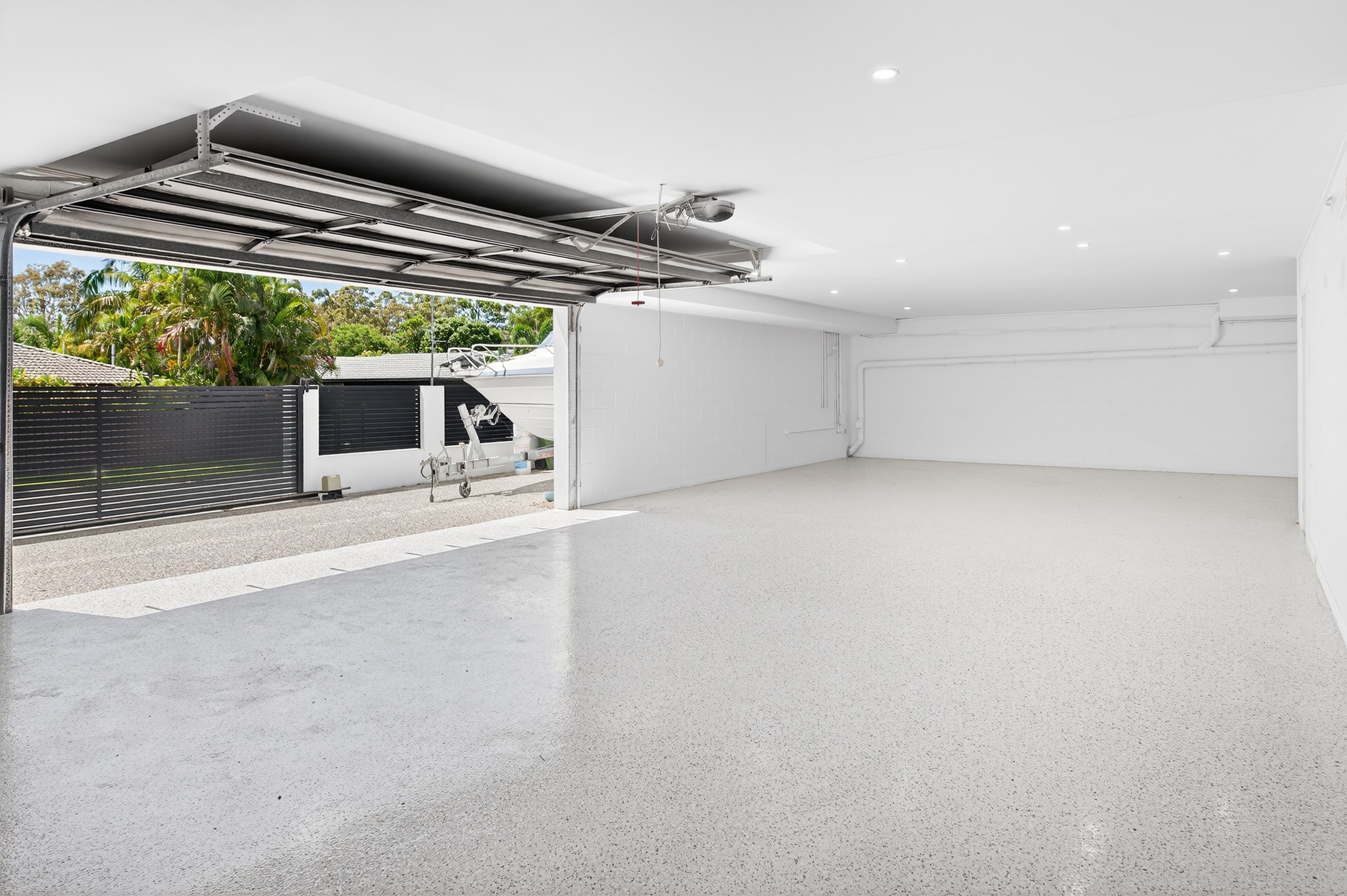 14 Pinaroo Crescent, Ashmore, QLD 4214
