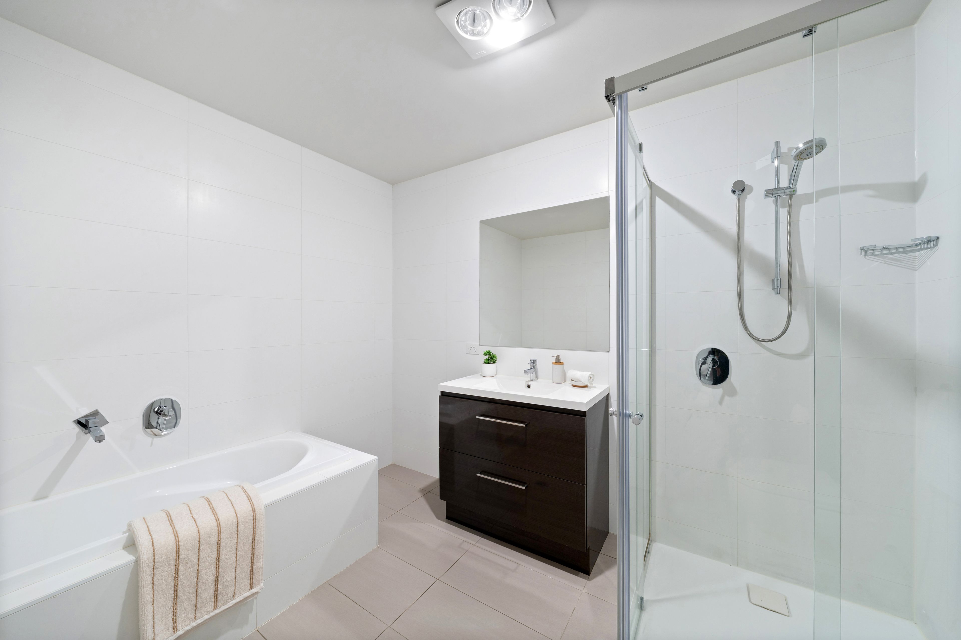 27/90 John Gorton Drive — photo 16 of 30