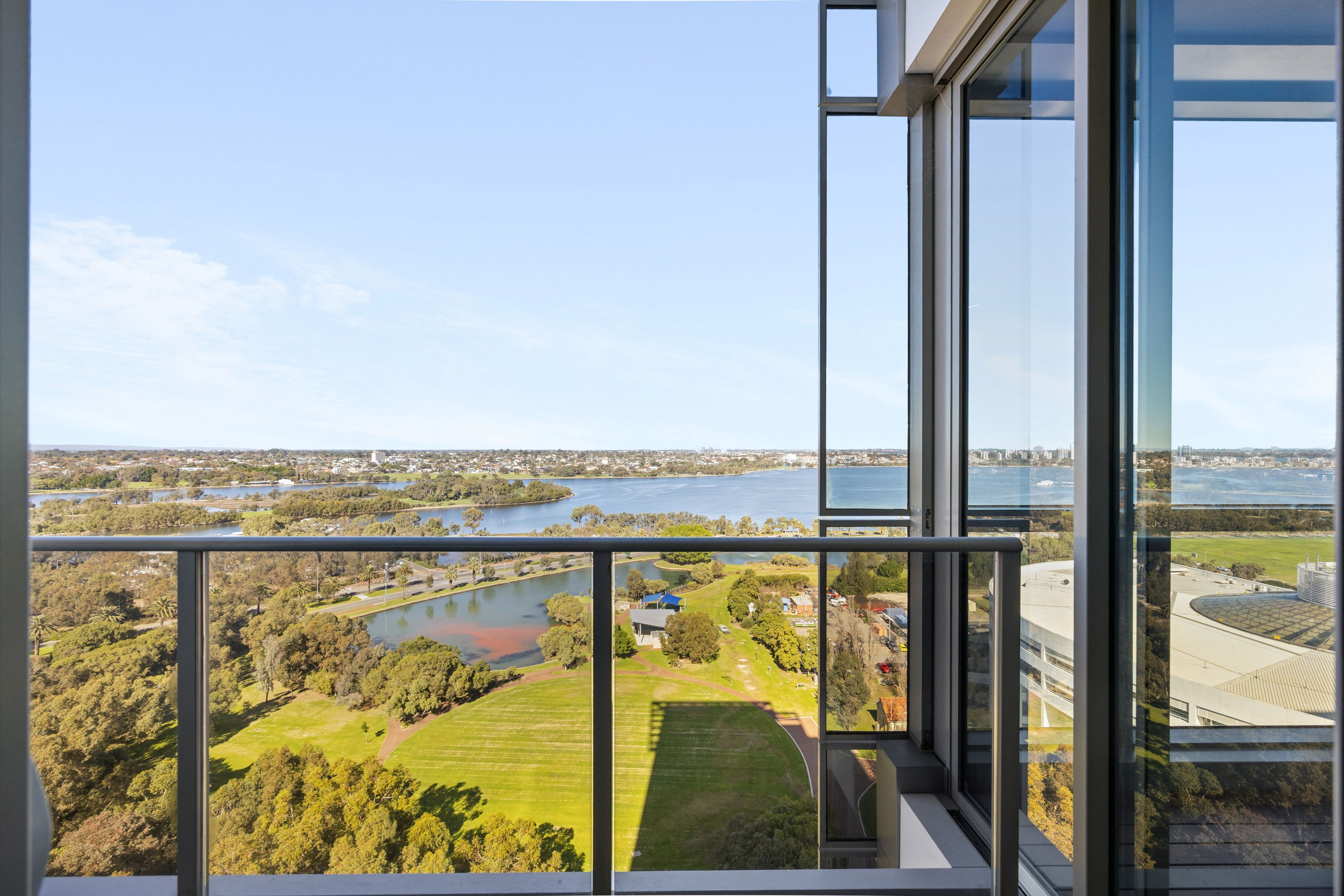 1707/8 Adelaide Terrace — photo 14 of 25