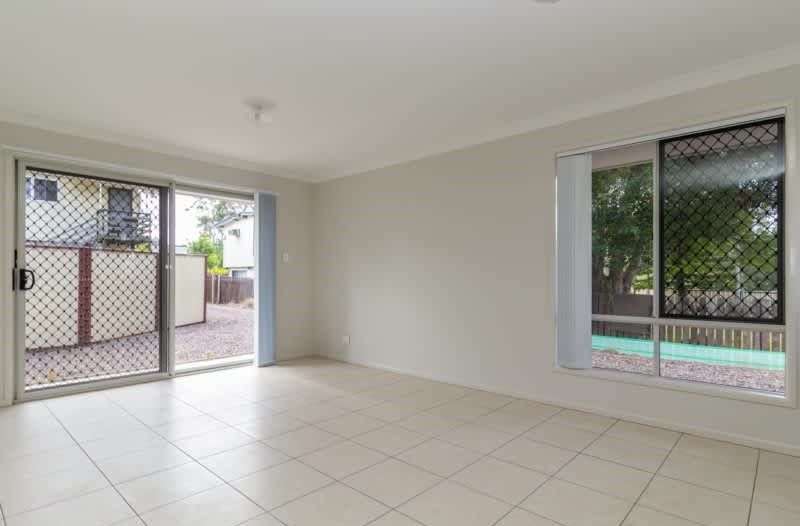 6a Lacebark Street, Crestmead, QLD 4132