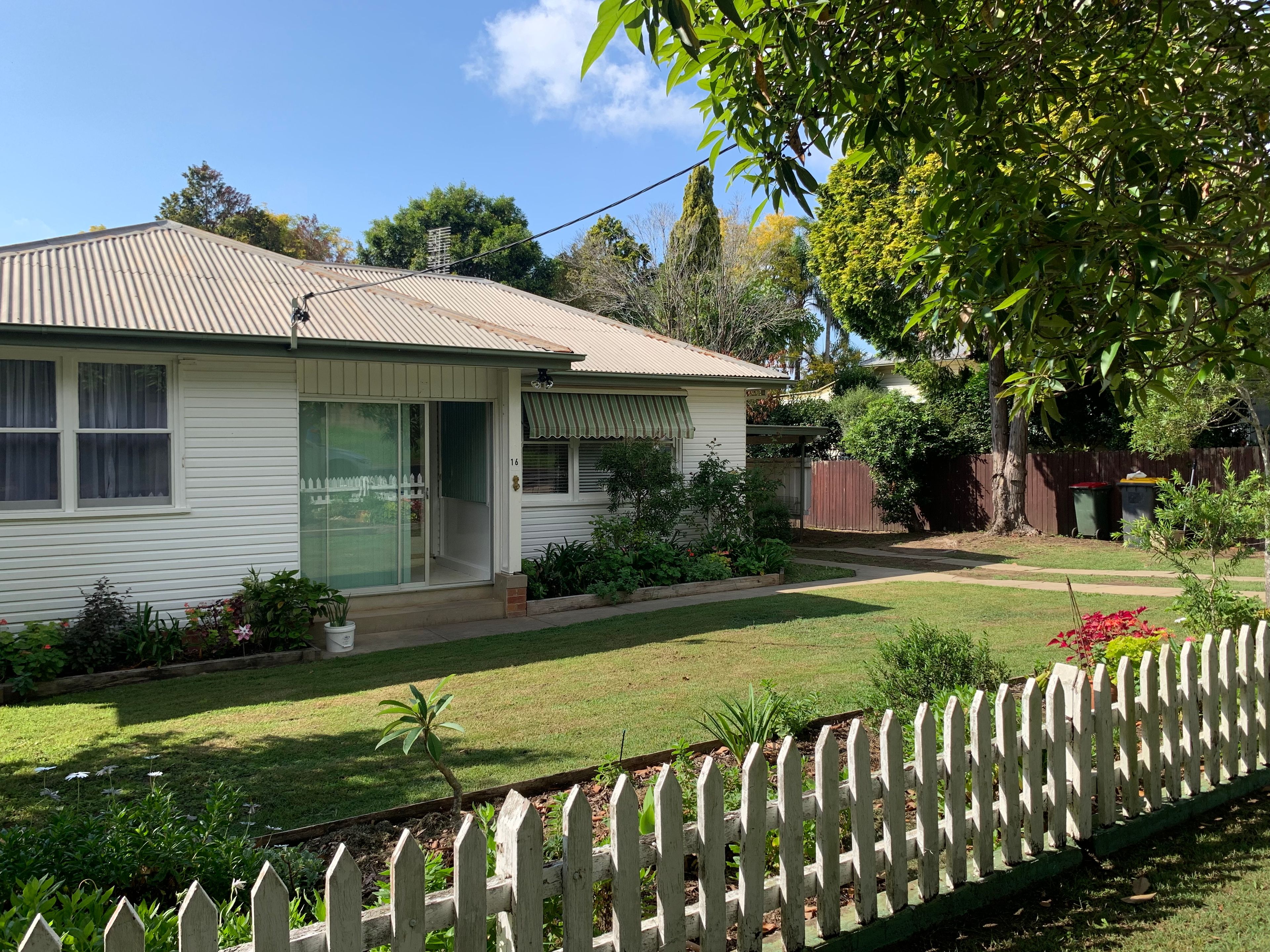 16 West Street, Nowra, NSW 2541