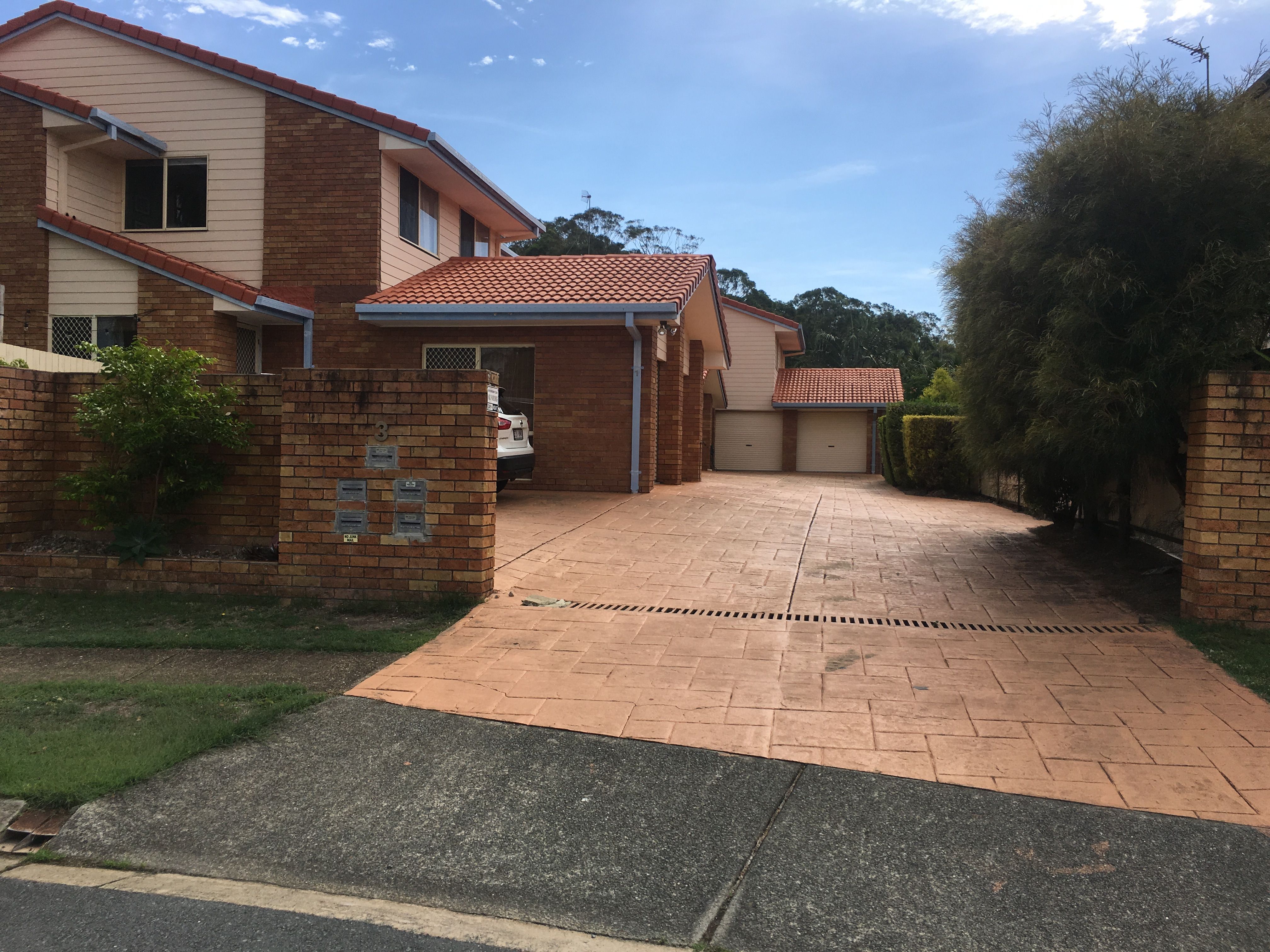 2/3 Teal Court, Burleigh Waters, QLD 4220