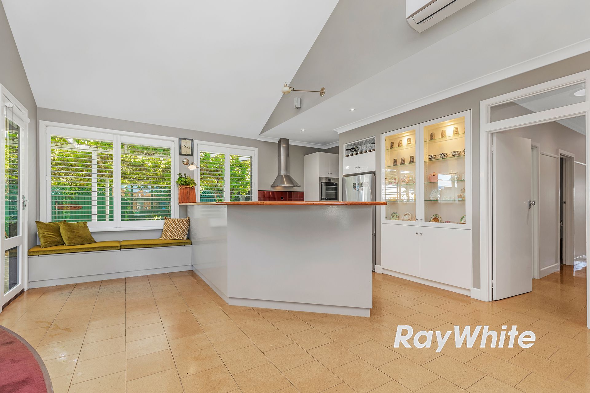37 Hopwood Street — photo 13 of 17