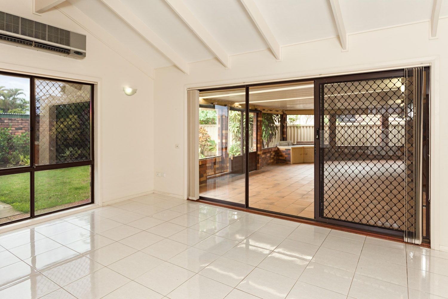 16 Dogwood Drive, Palm Beach, QLD 4221
