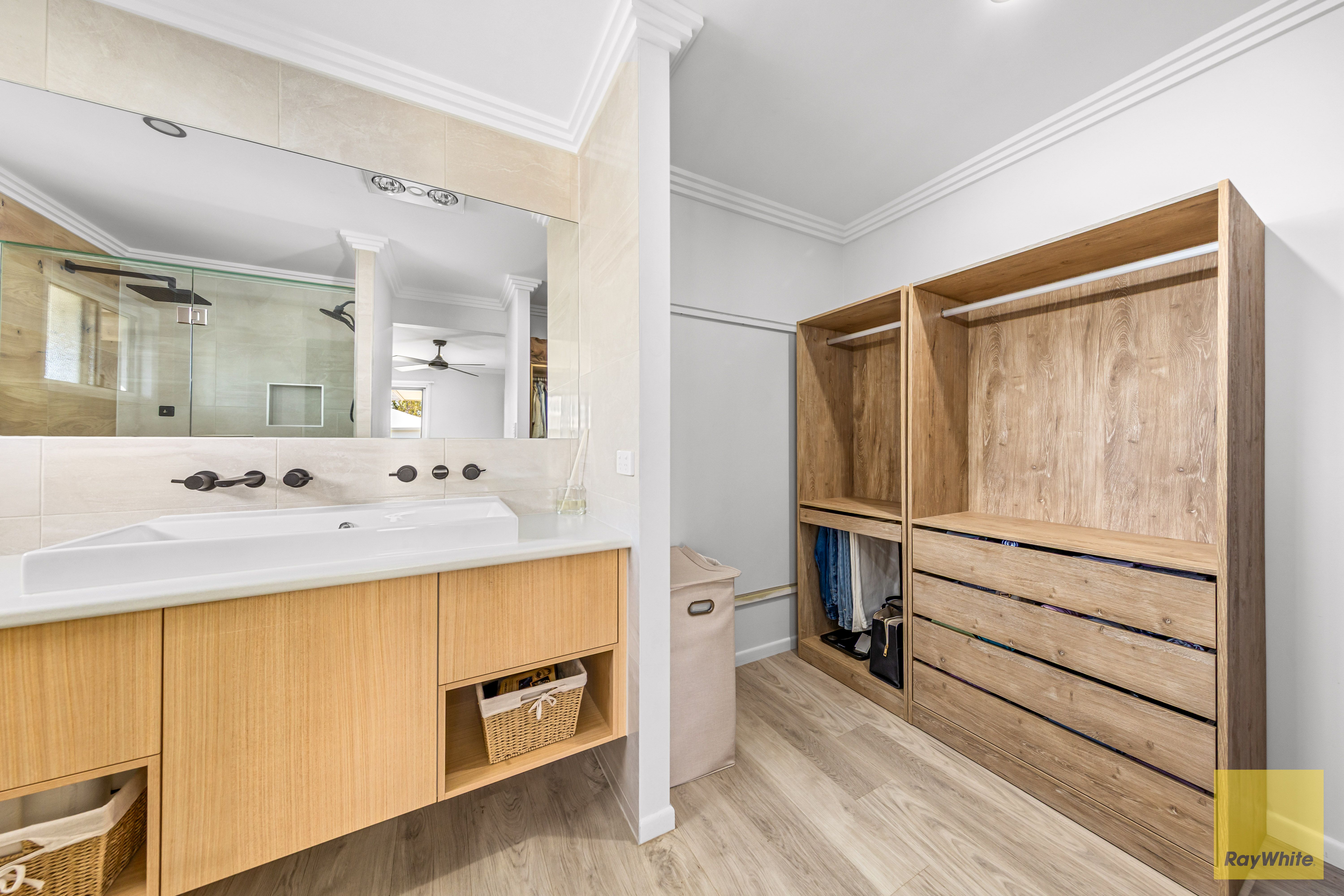 2/10 Milliken Street — photo 11 of 25