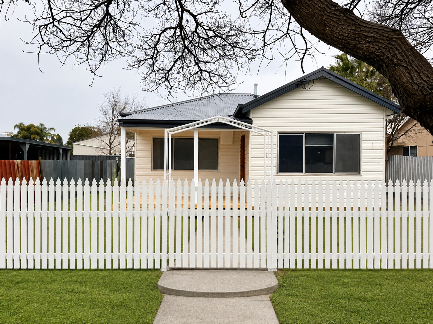 1039 Barooga Street — photo from Ray White Albury Central