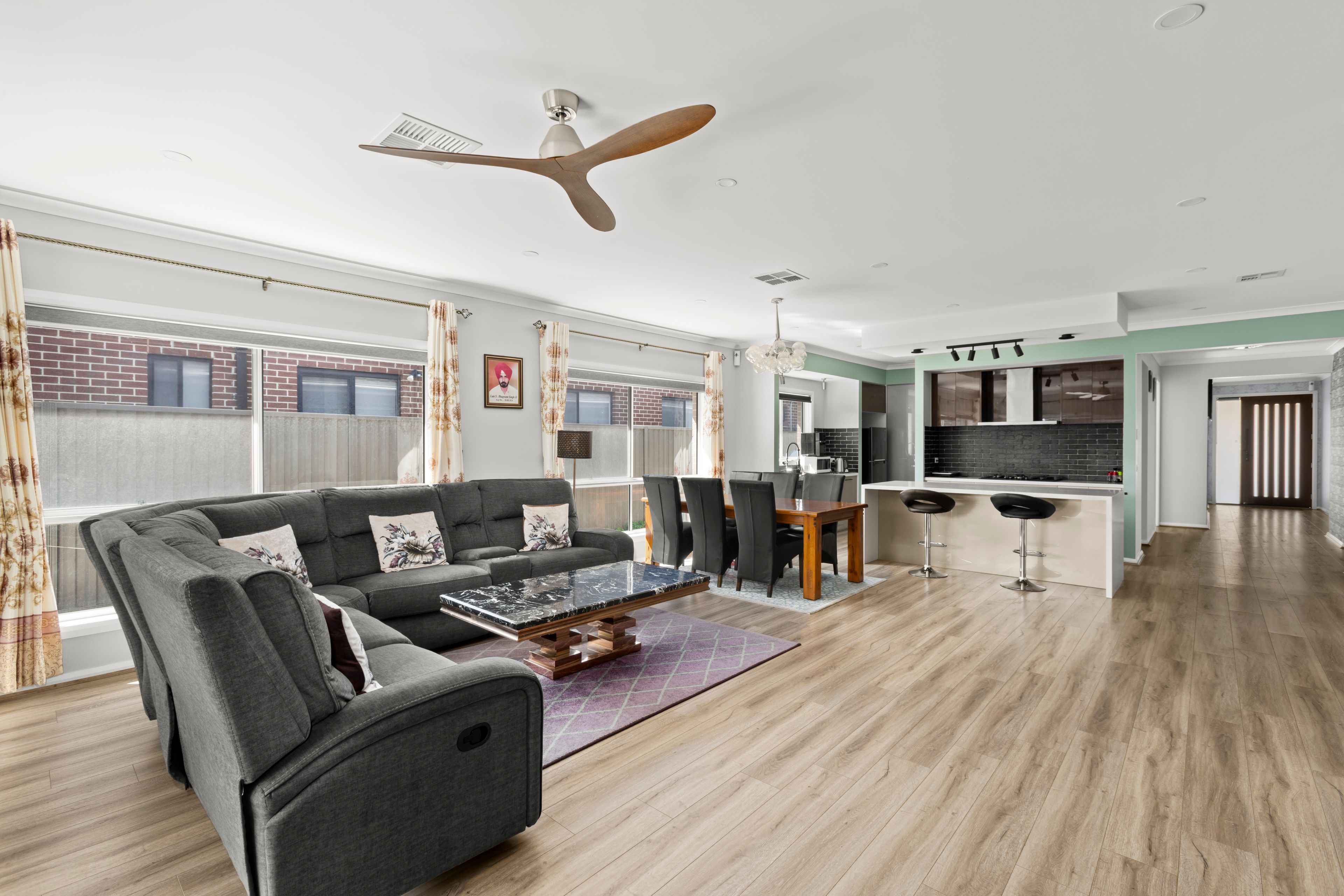 54 Canterbury Road West — photo 8 of 17