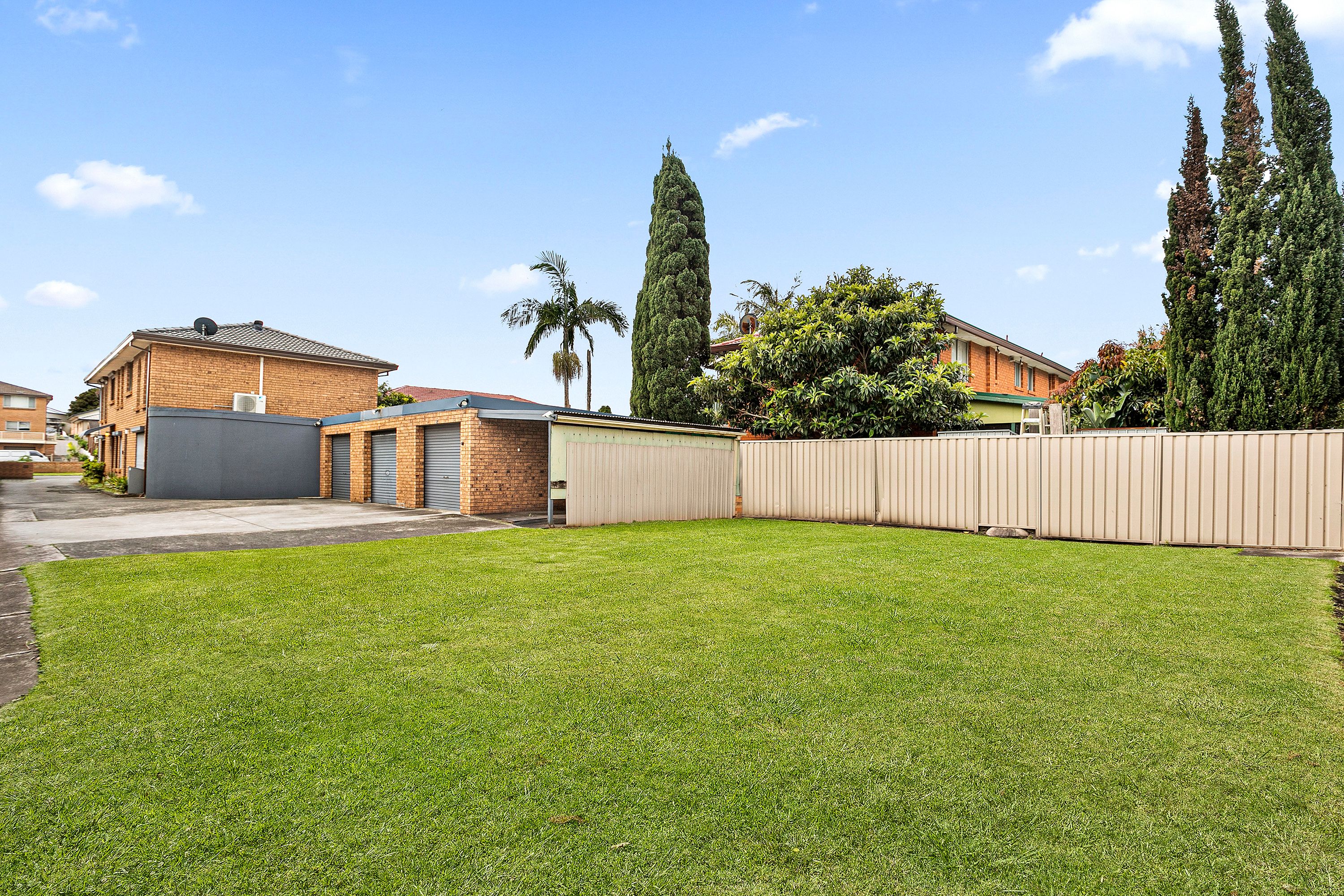 2/27 Kemblawarra Road — photo 8 of 10