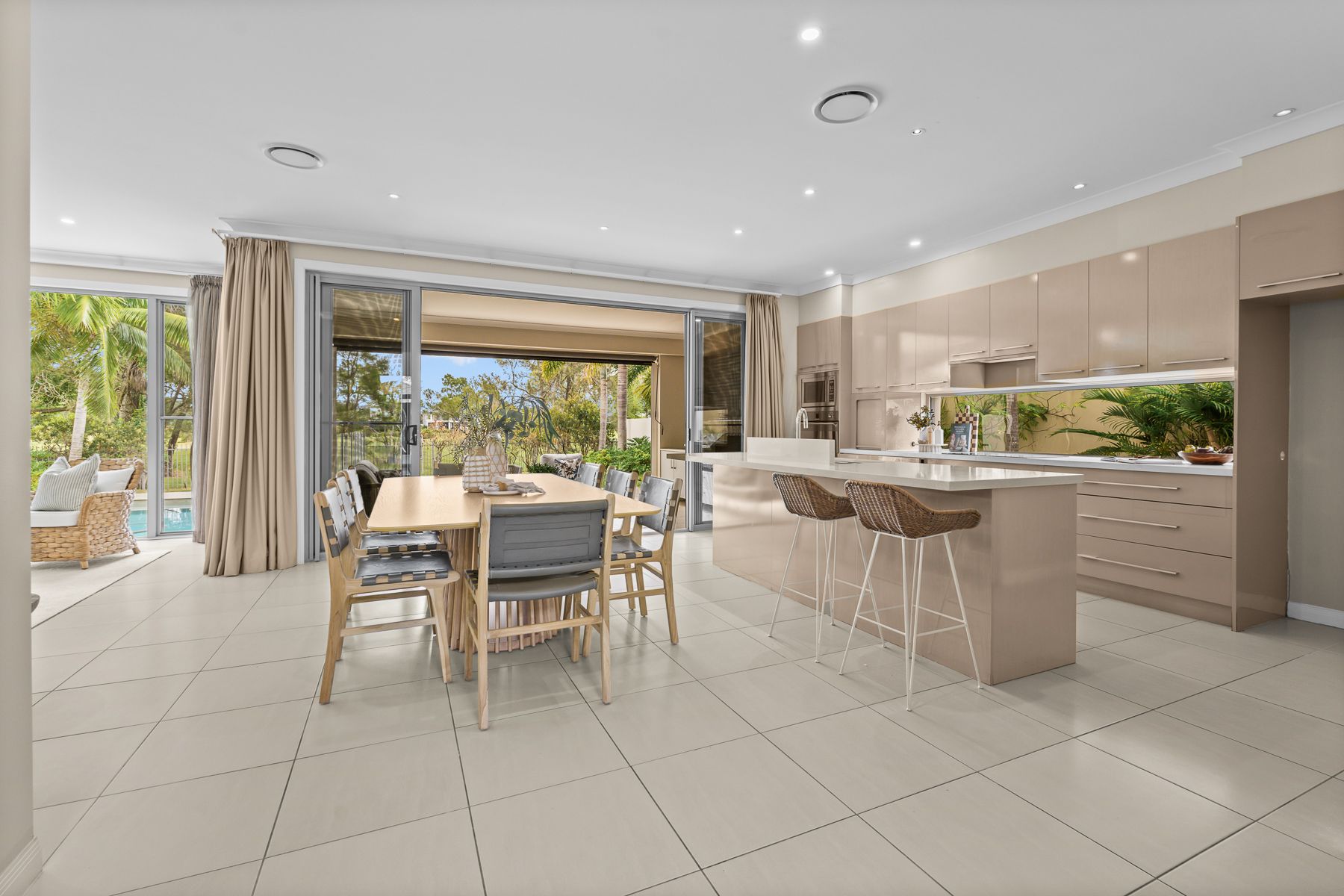 9103 Peter Senior Drive, Hope Island, QLD 4212