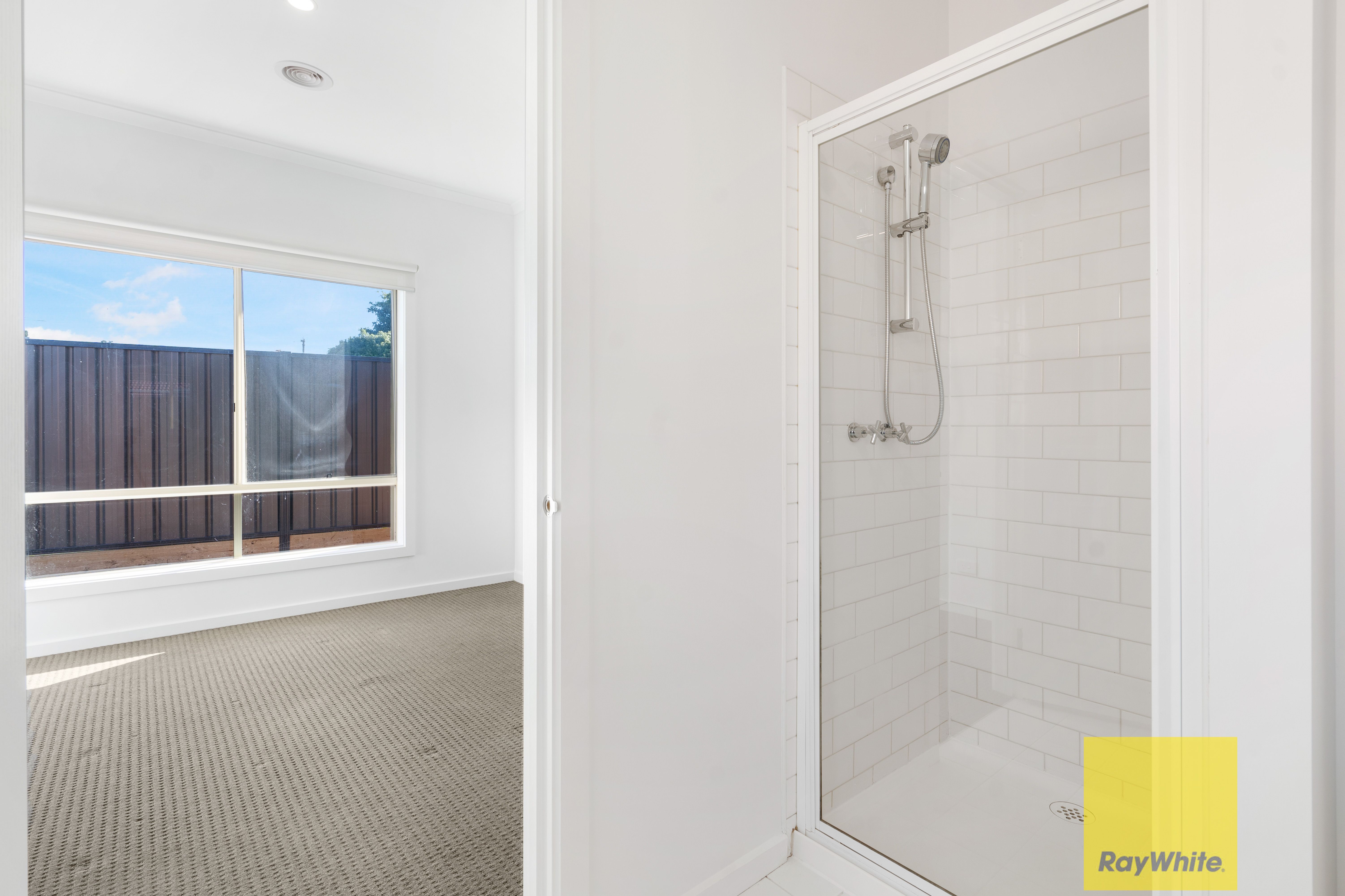 1/7 Dustin Court — photo 12 of 14