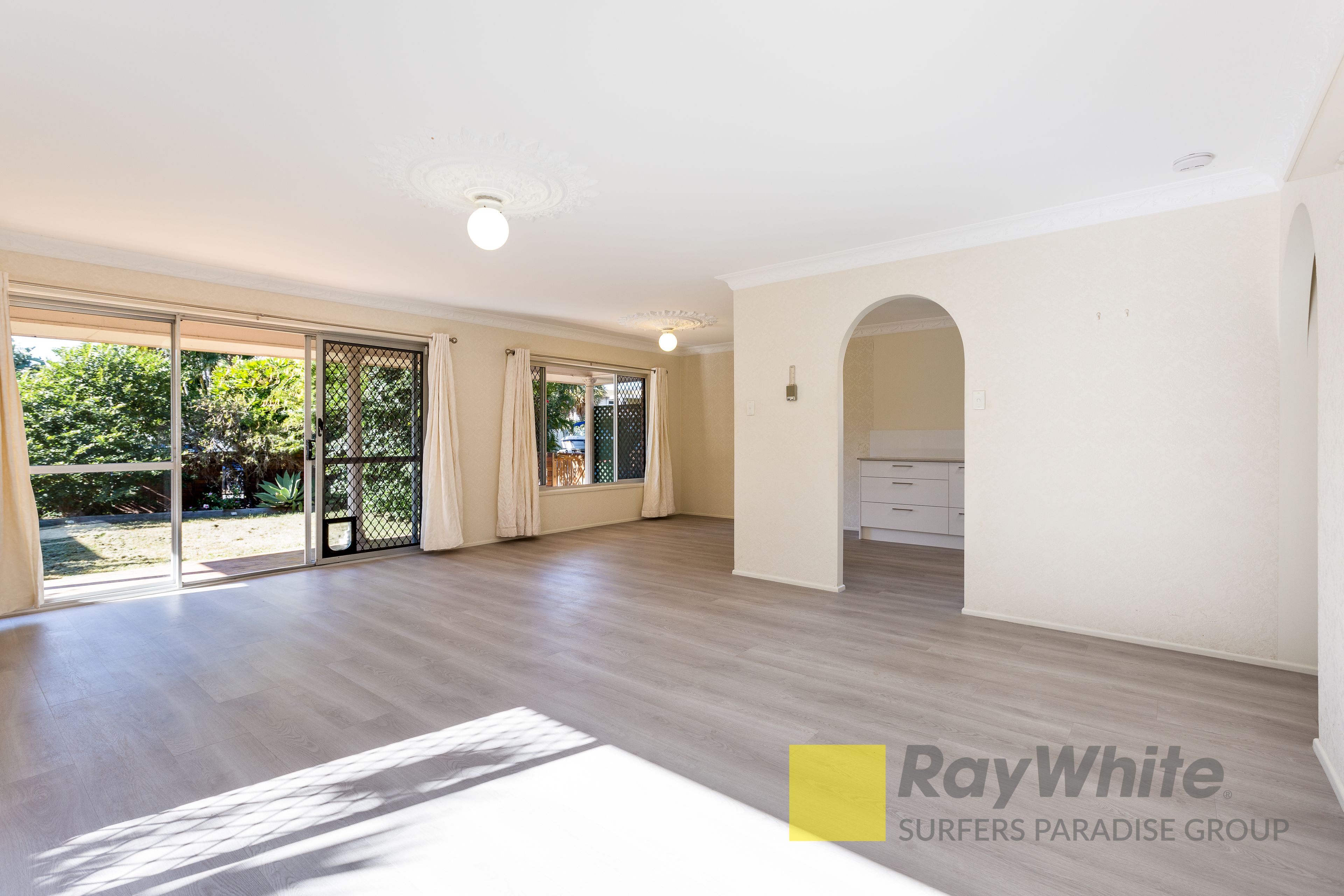 1/4 Inga Avenue, Surfers Paradise, QLD 4217